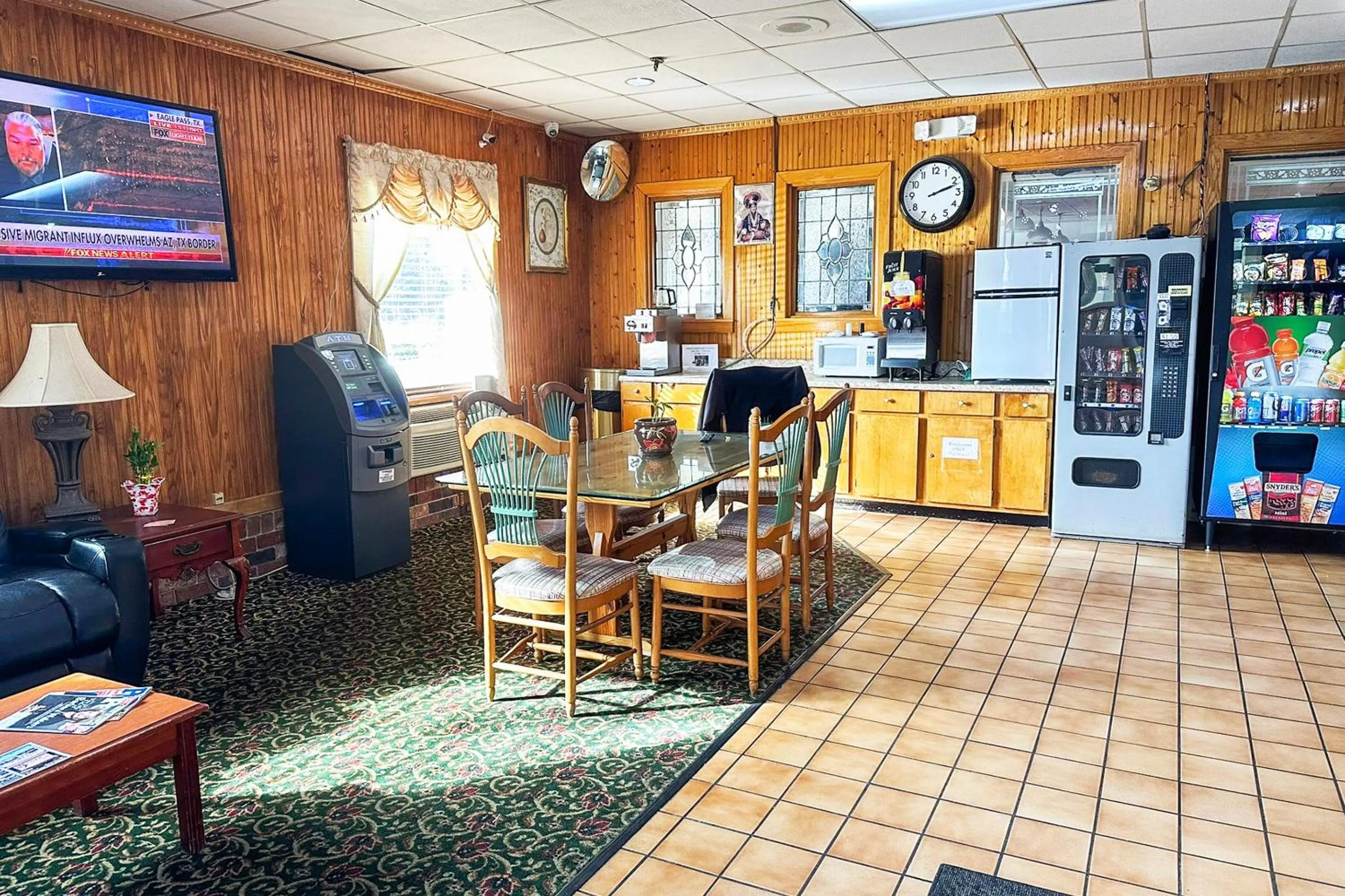 Lobby or reception in Super Inn & Suites by OYO Milledgeville