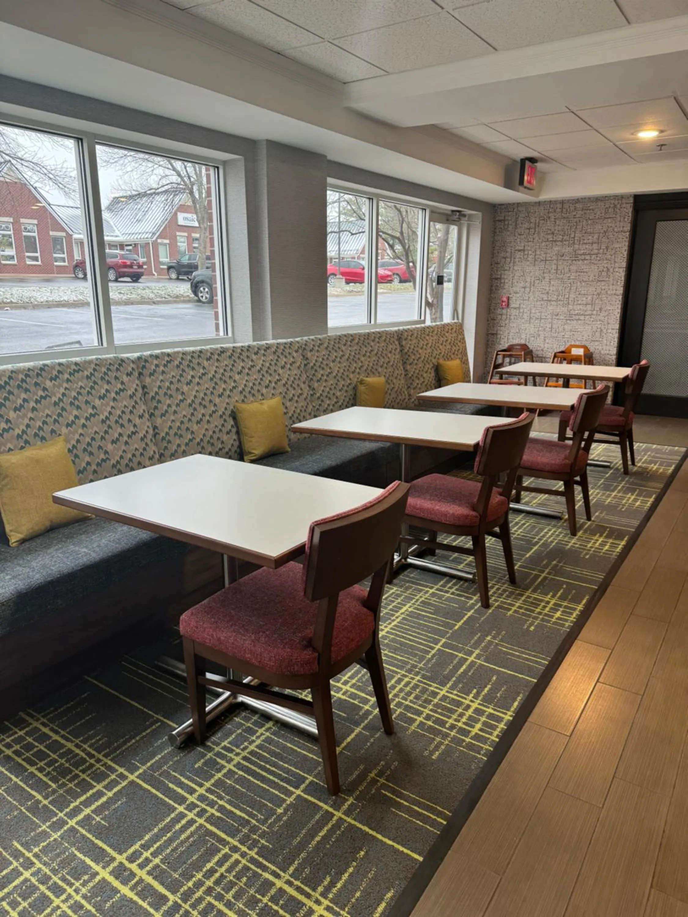 Lobby or reception in Hampton Inn South Heritage Park