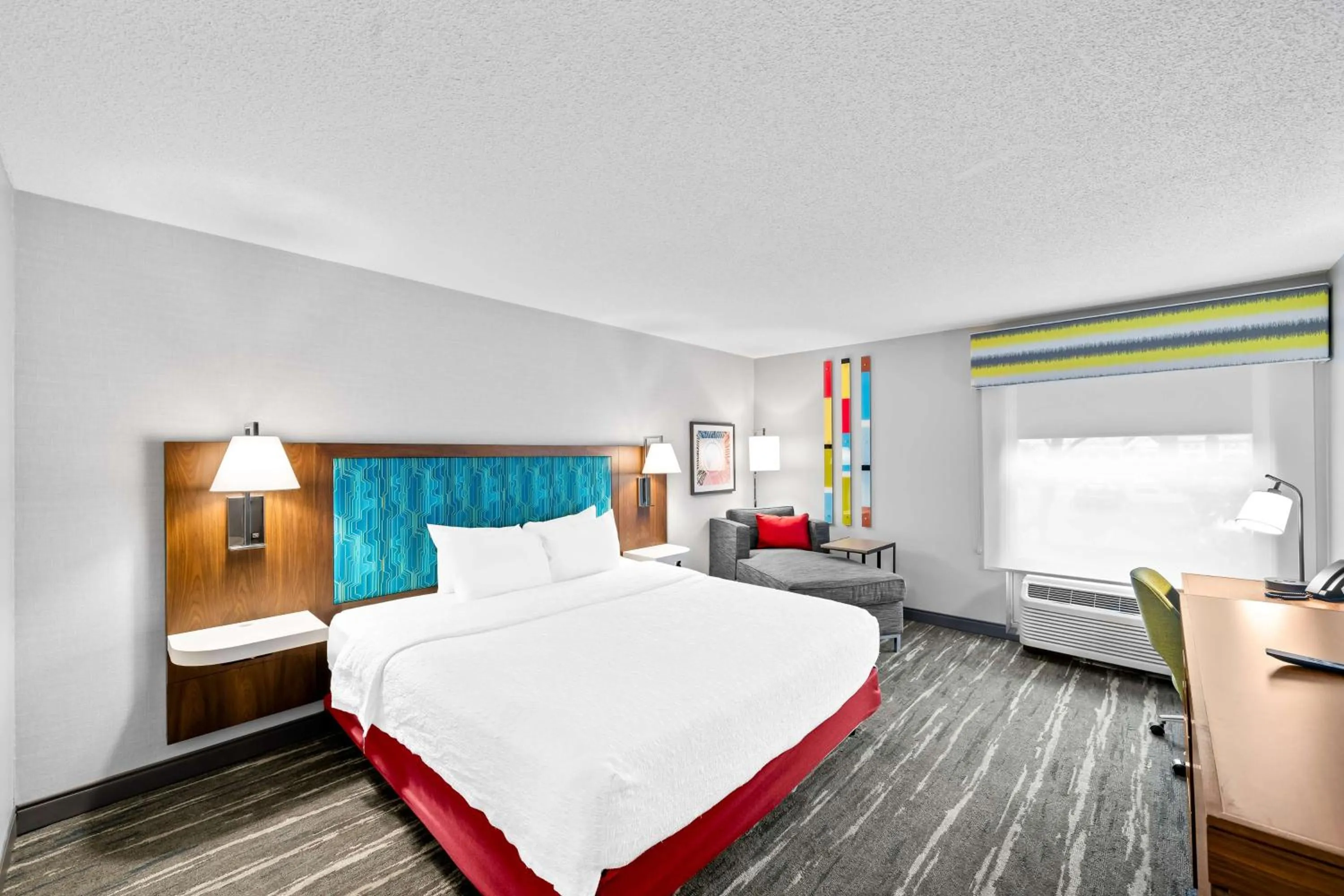 Bed in Hampton Inn South Heritage Park