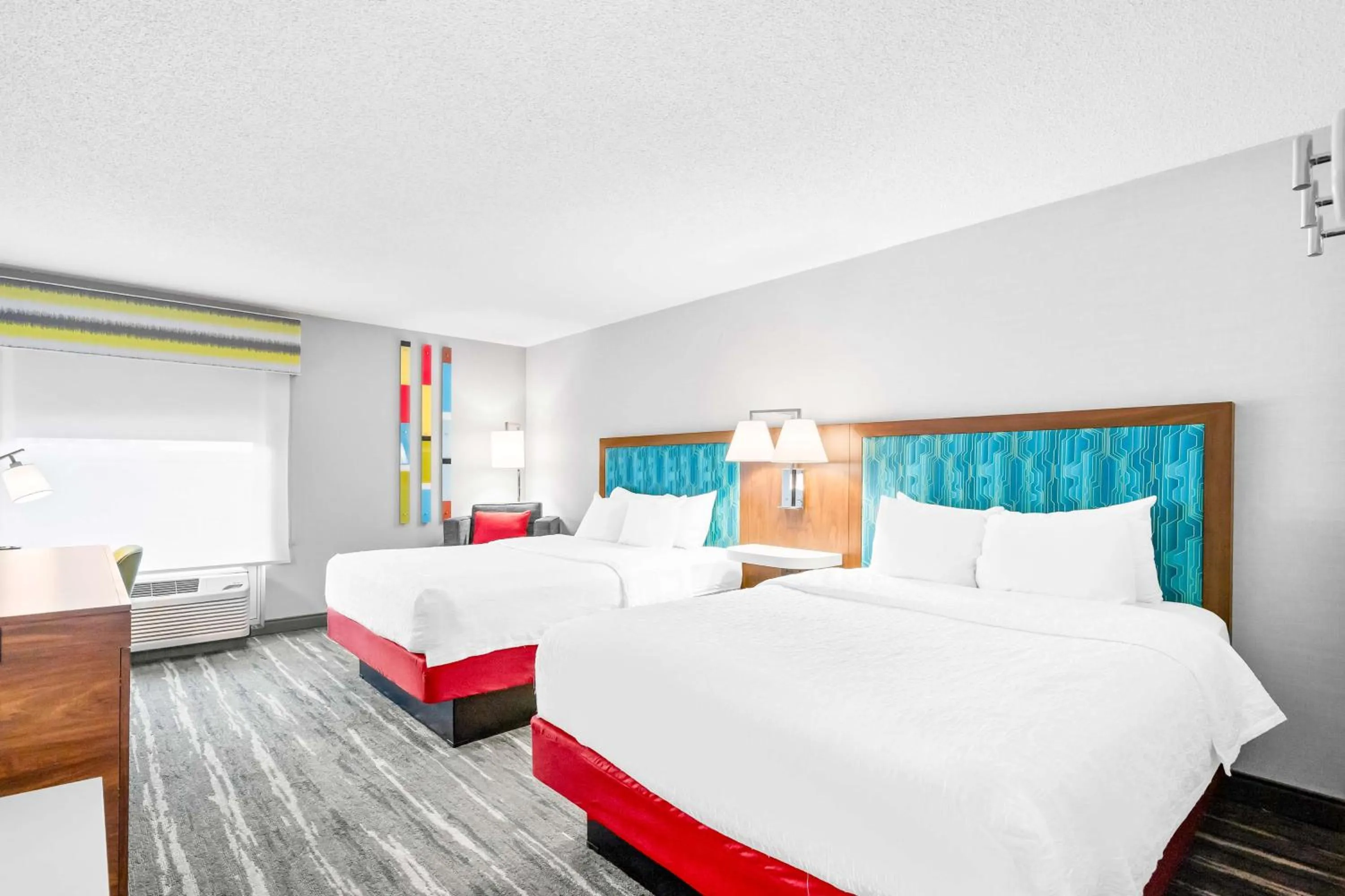 Bed in Hampton Inn South Heritage Park