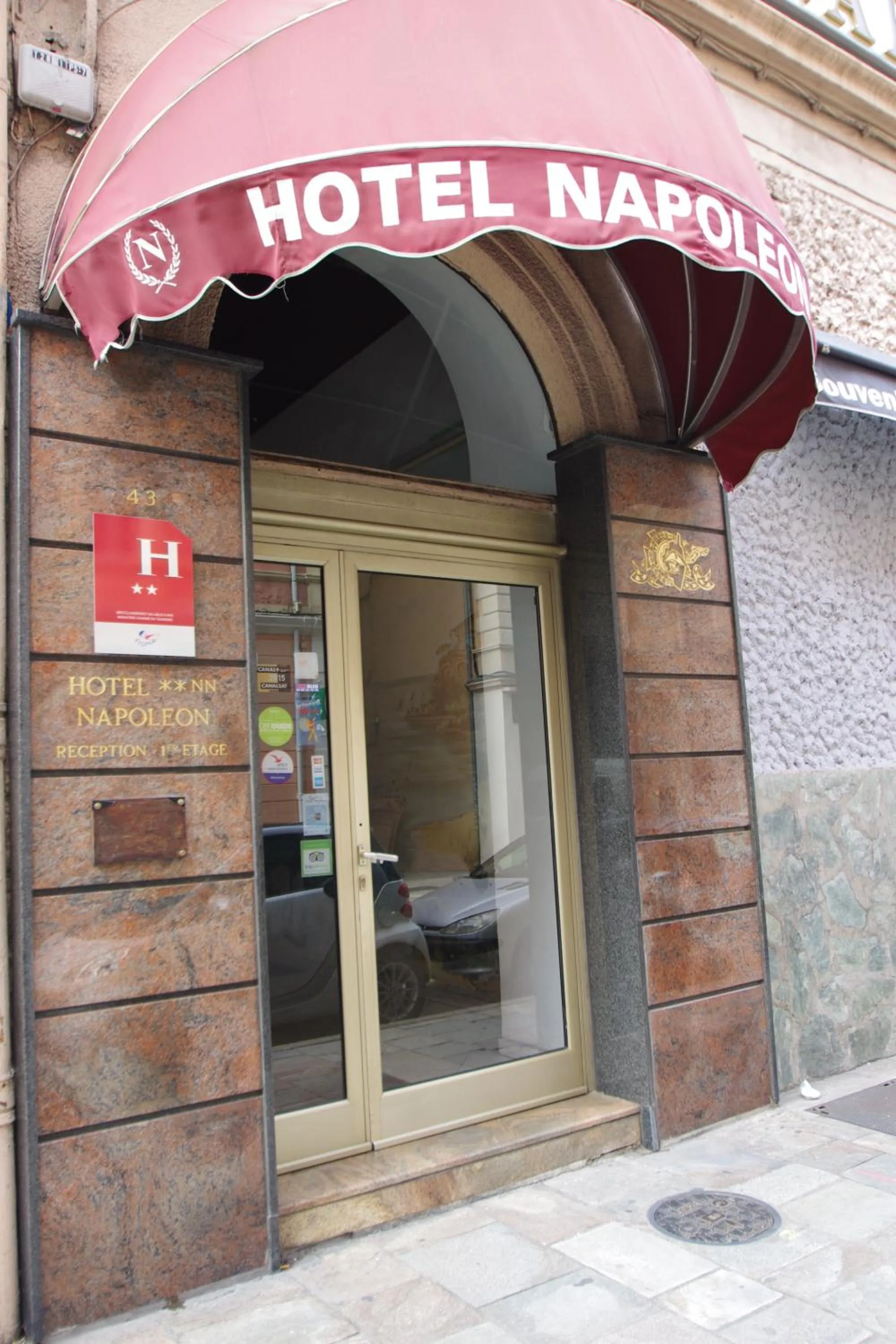 Facade/entrance in Hôtel Napoléon