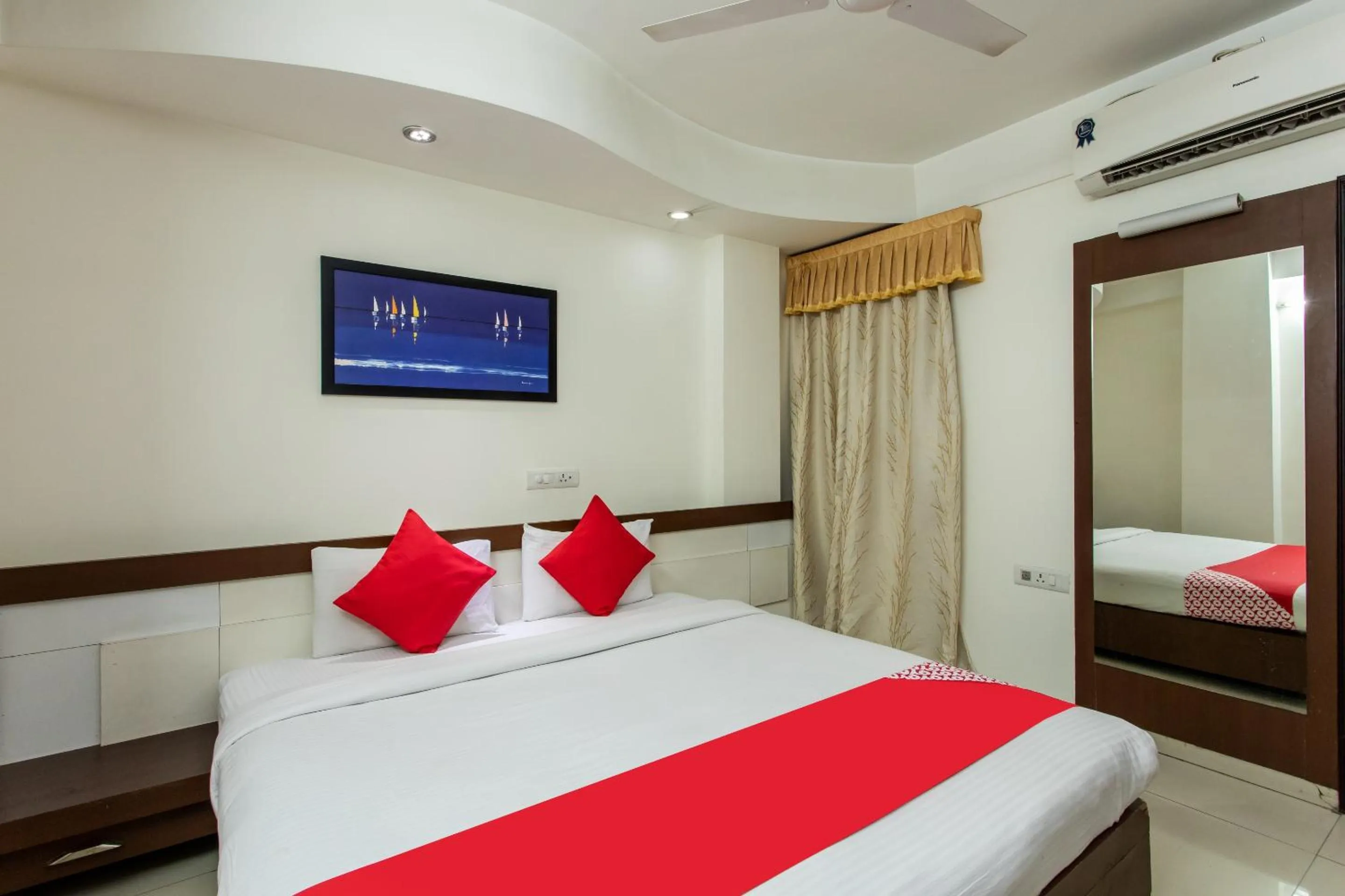 Bedroom, Bed in Hotel O Mohit Regency