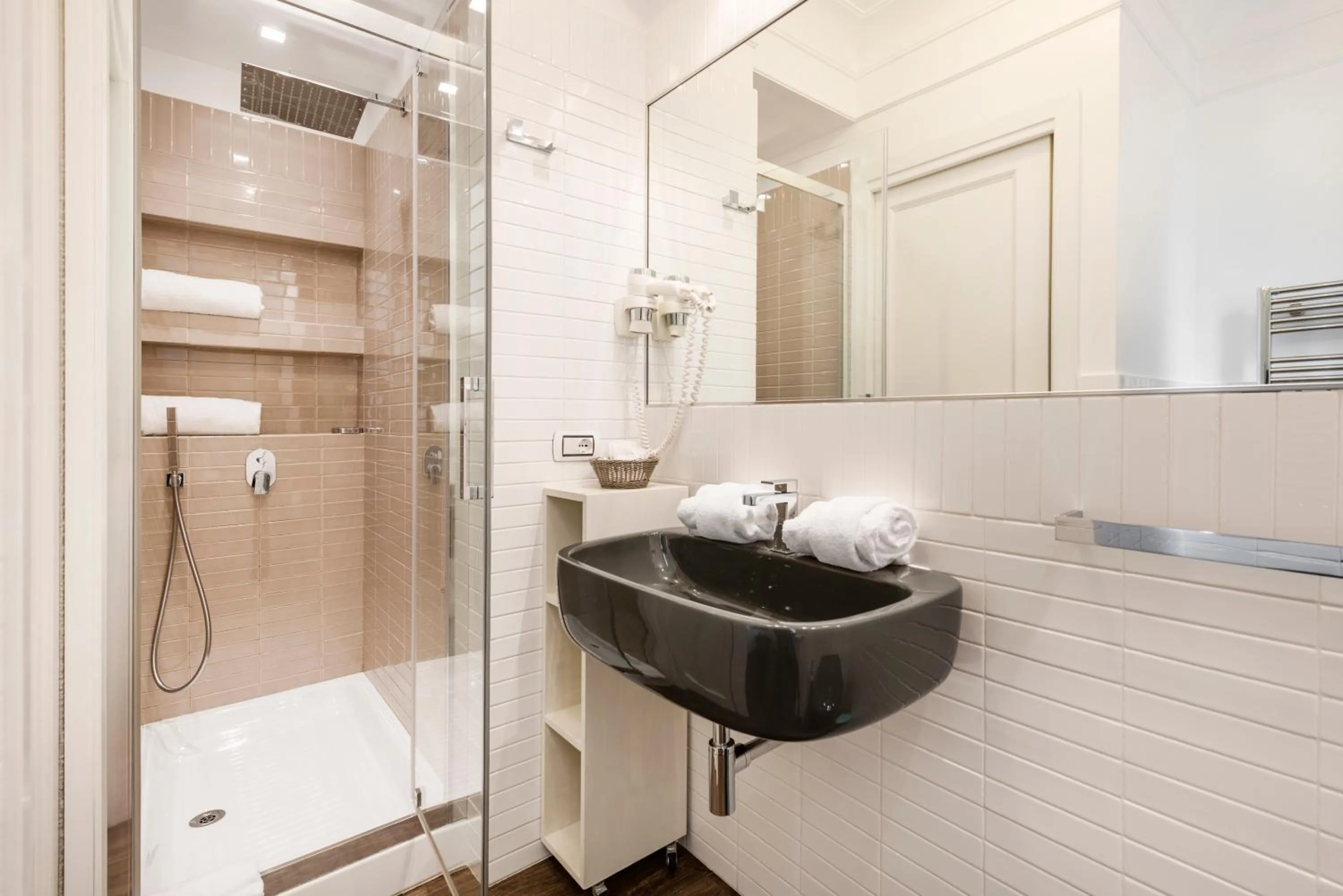 Shower in Le Stanze Di Elle