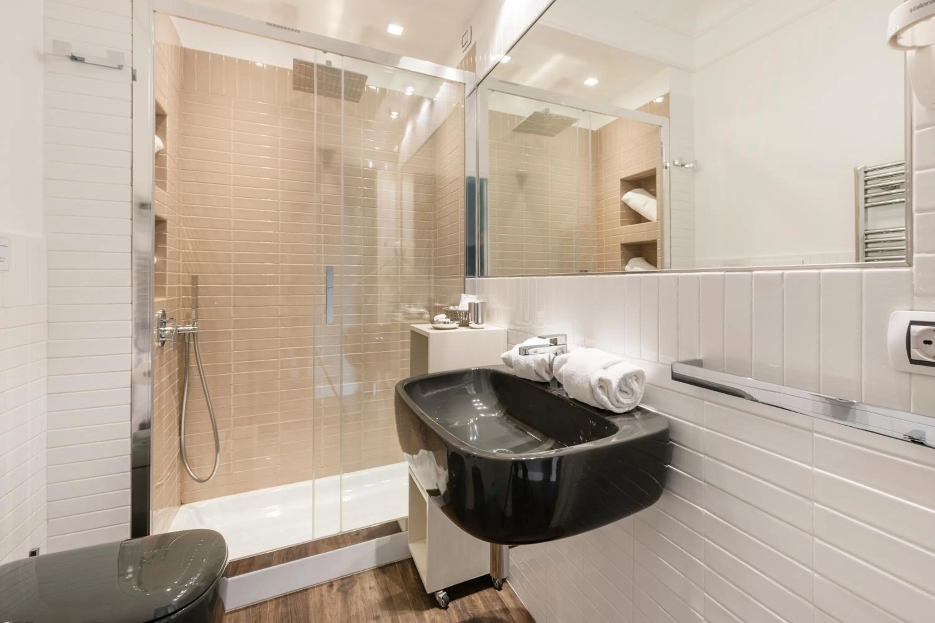 Shower in Le Stanze Di Elle