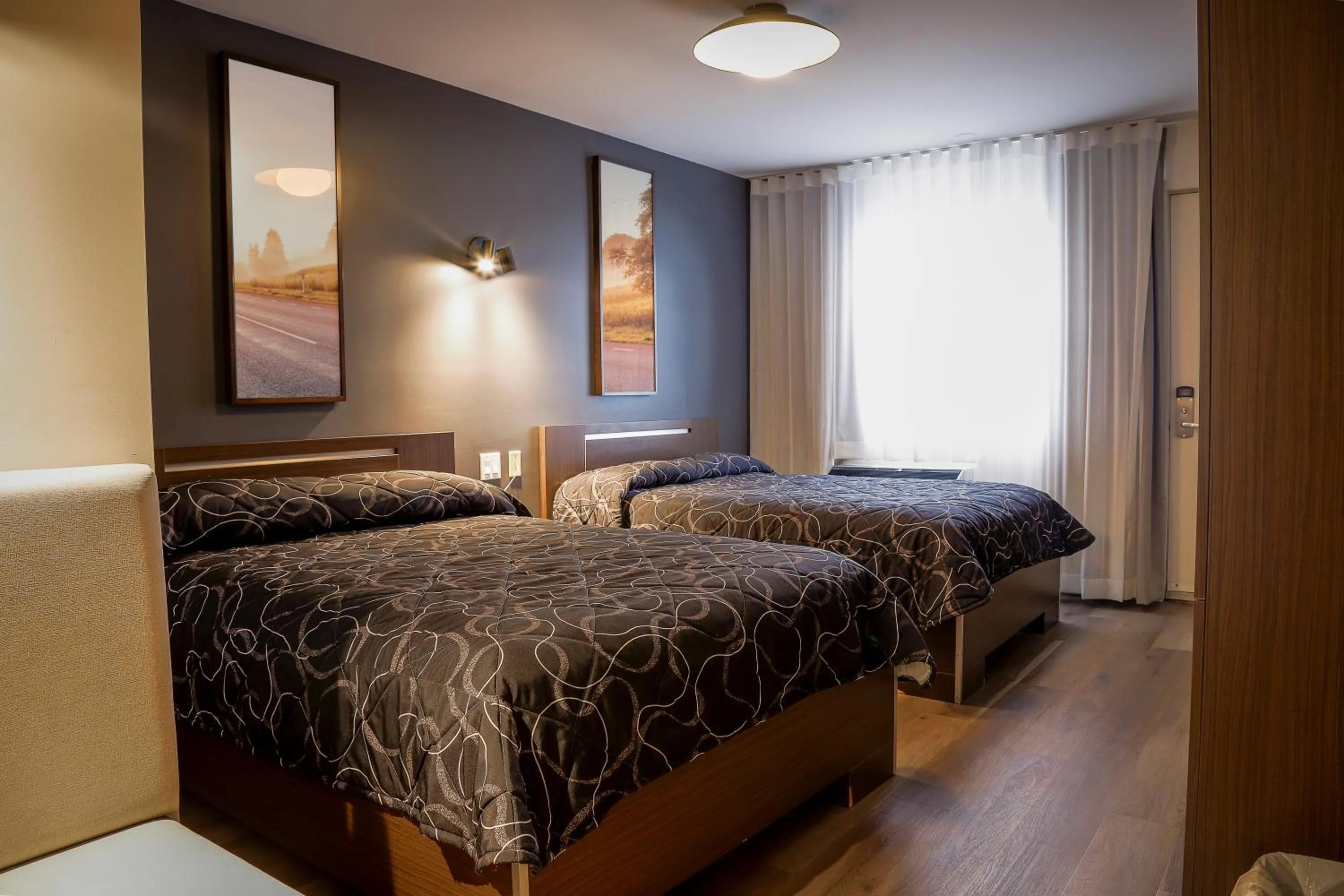 Bedroom, Bed in Complexe Hotelier Le 55
