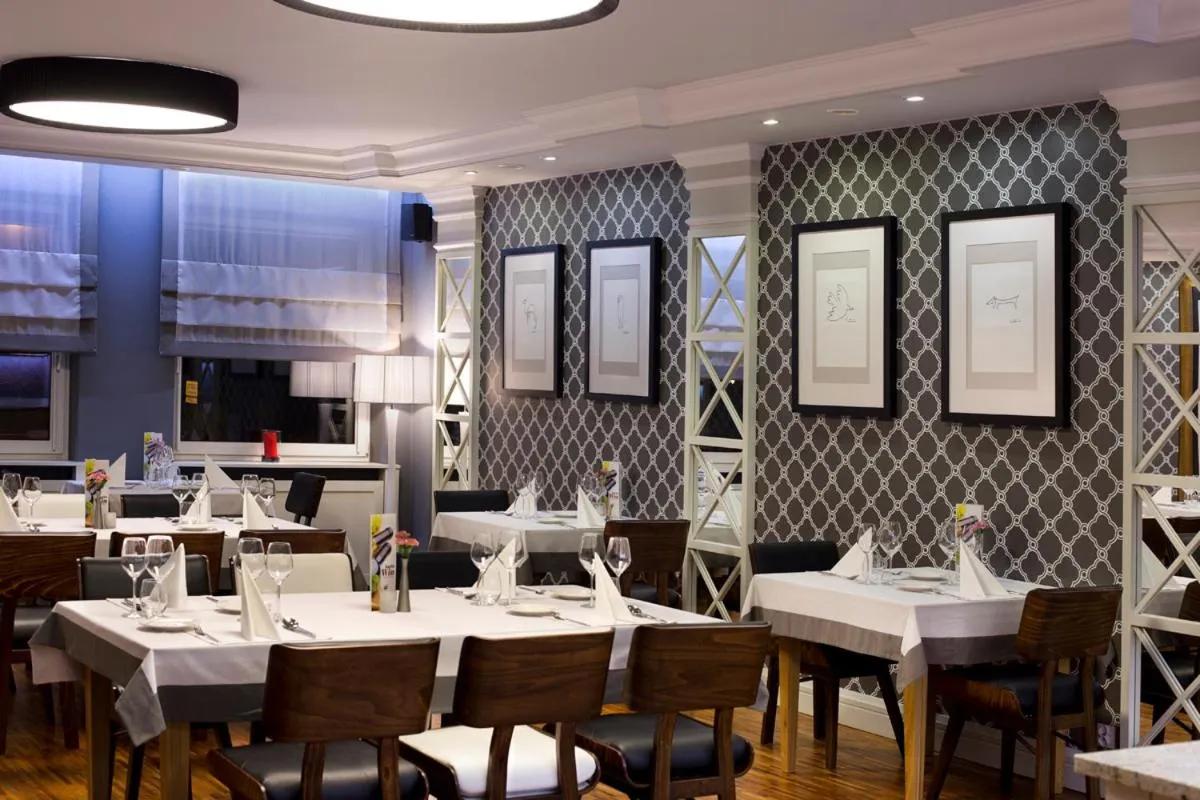 Restaurant/places to eat in Miejsca noclegowe i Restauracja Kamiński