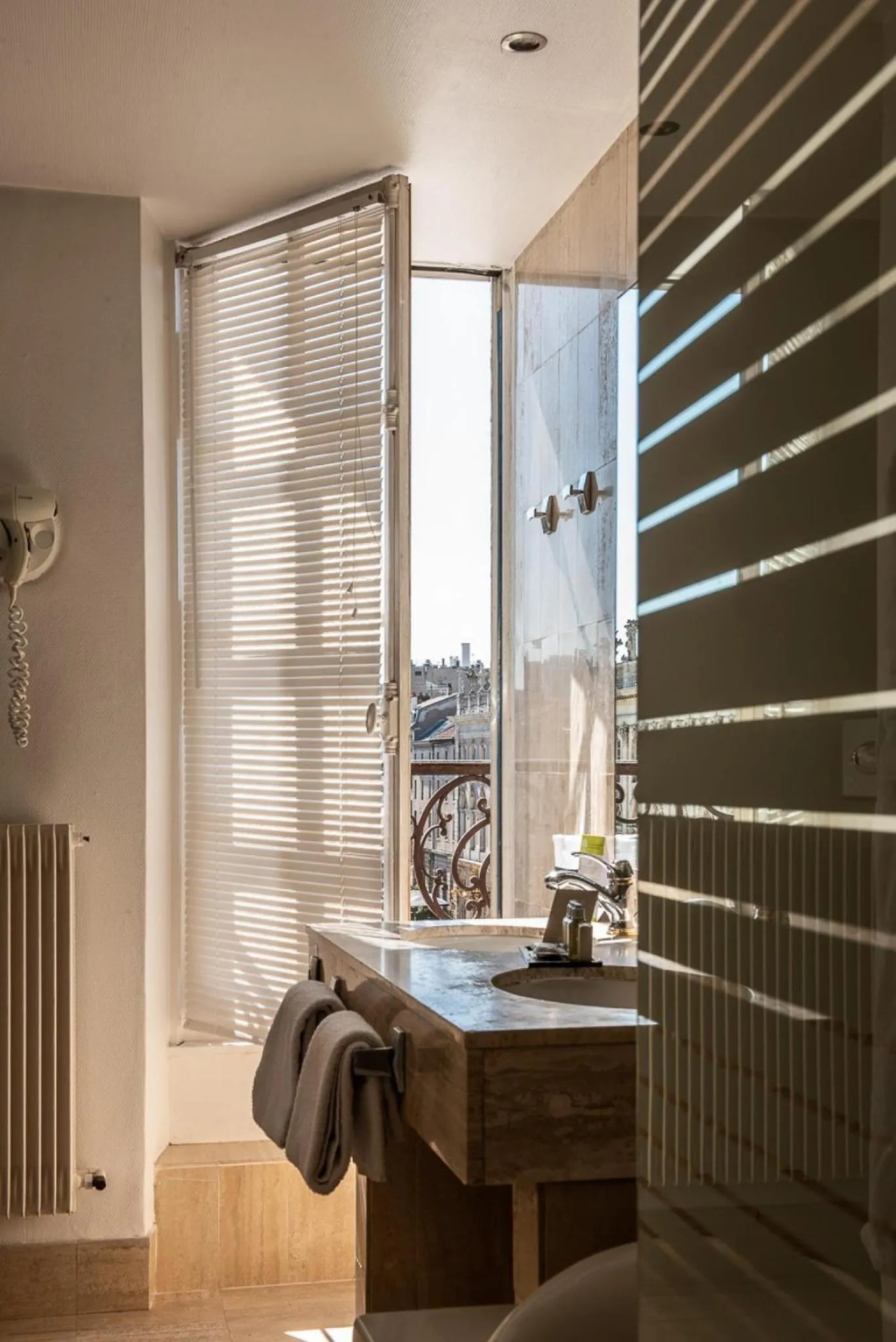 Bathroom in Grand Hotel De La Reine - Place Stanislas