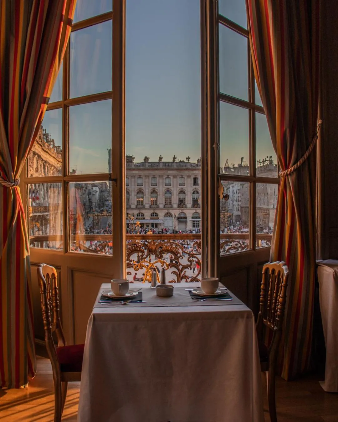 Breakfast in Grand Hotel De La Reine - Place Stanislas