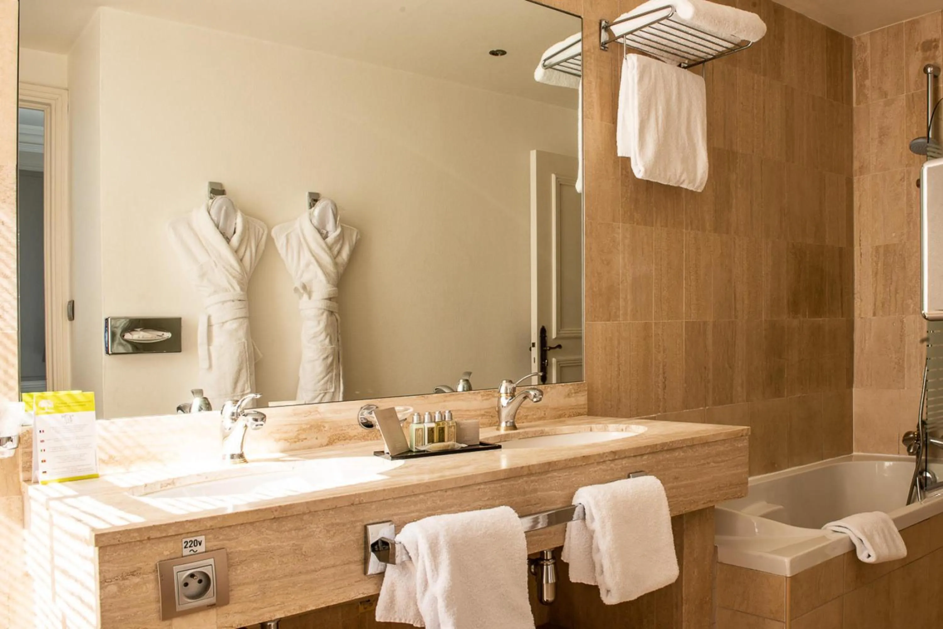 Bathroom in Grand Hotel De La Reine - Place Stanislas