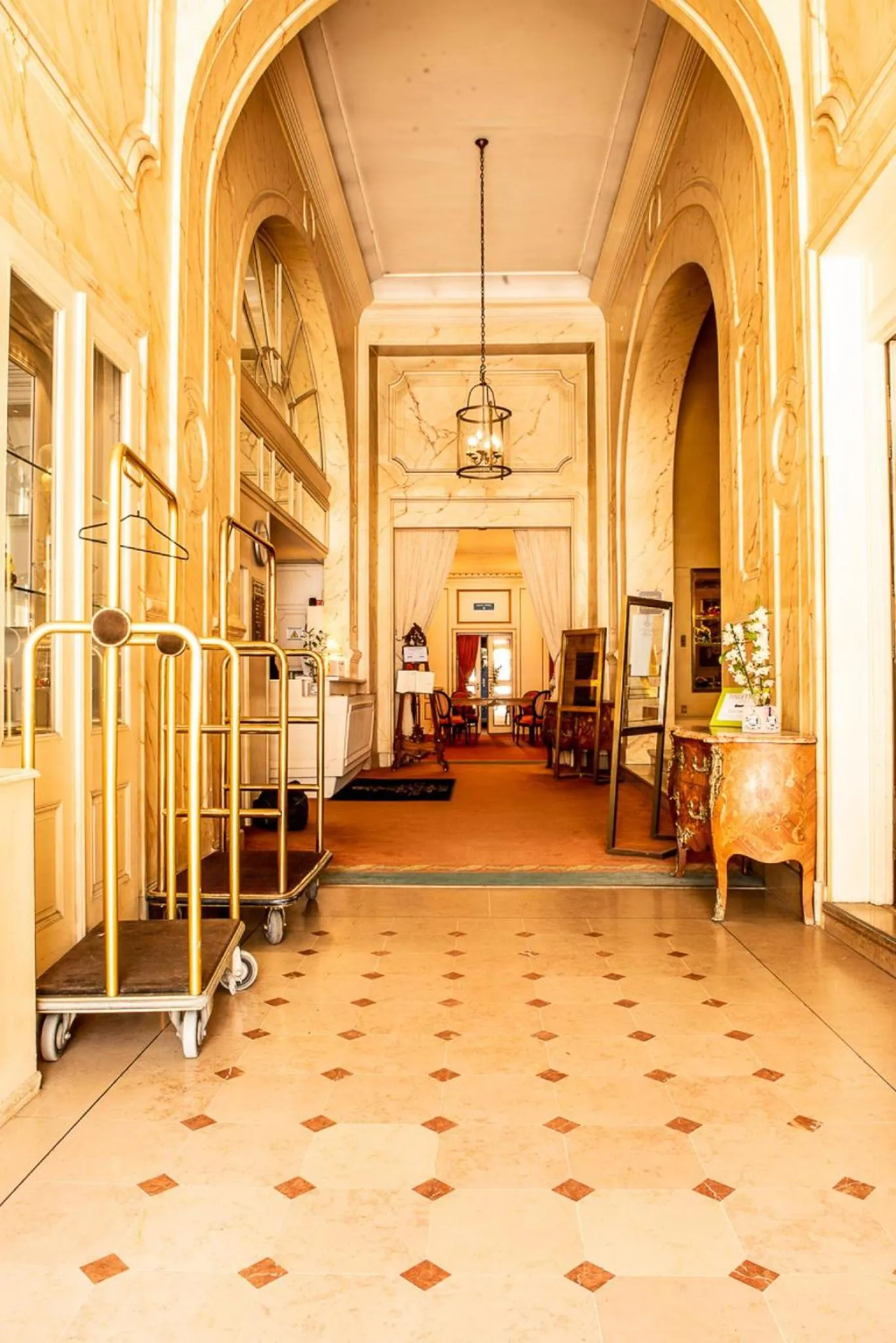 Lobby or reception in Grand Hotel De La Reine - Place Stanislas