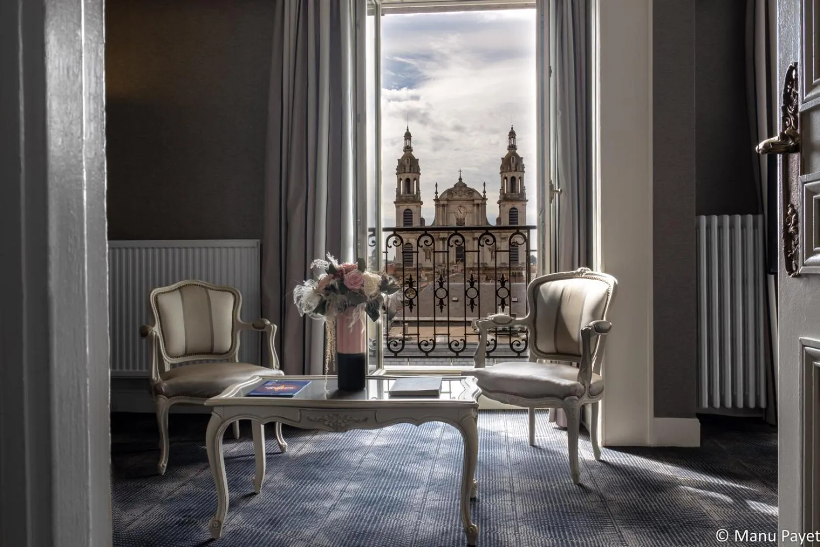 Living room in Grand Hotel De La Reine - Place Stanislas