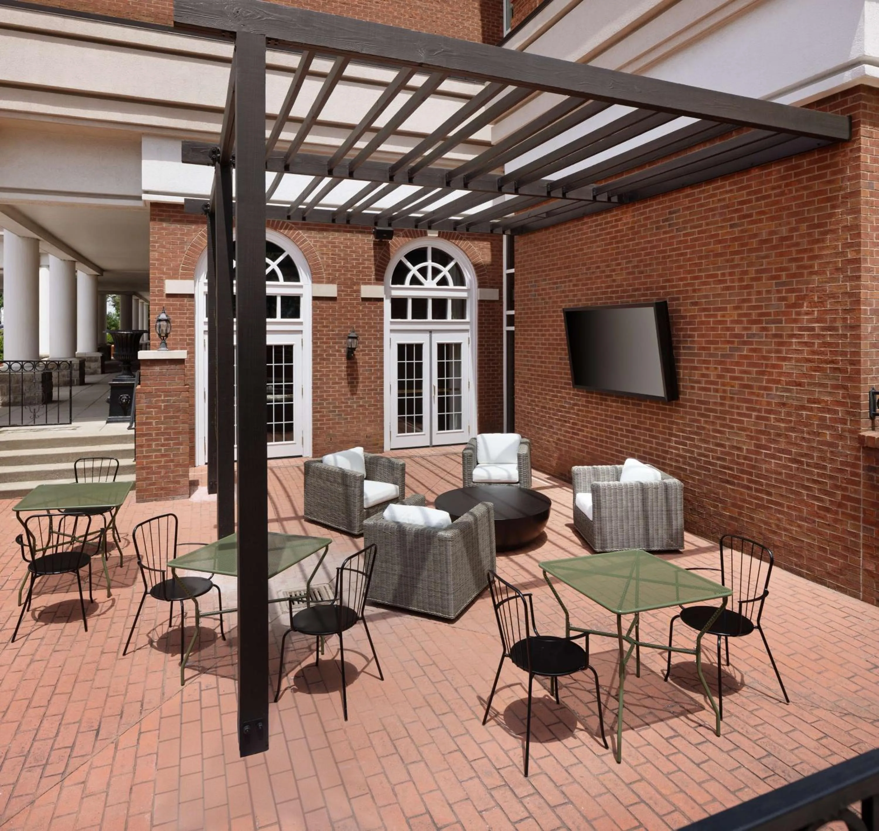 Patio in DoubleTree Suites by Hilton Lexington