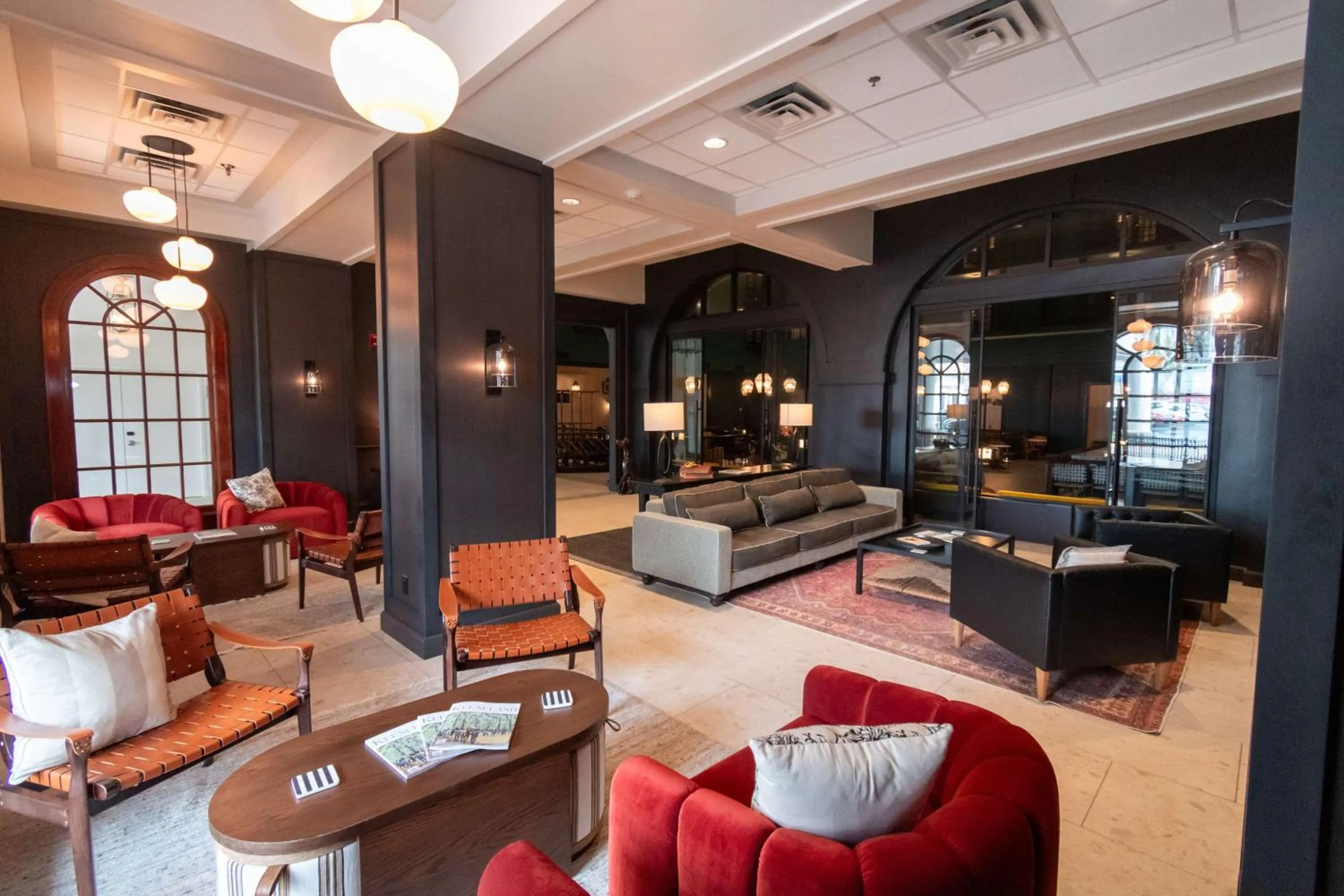 Lobby or reception in DoubleTree Suites by Hilton Lexington