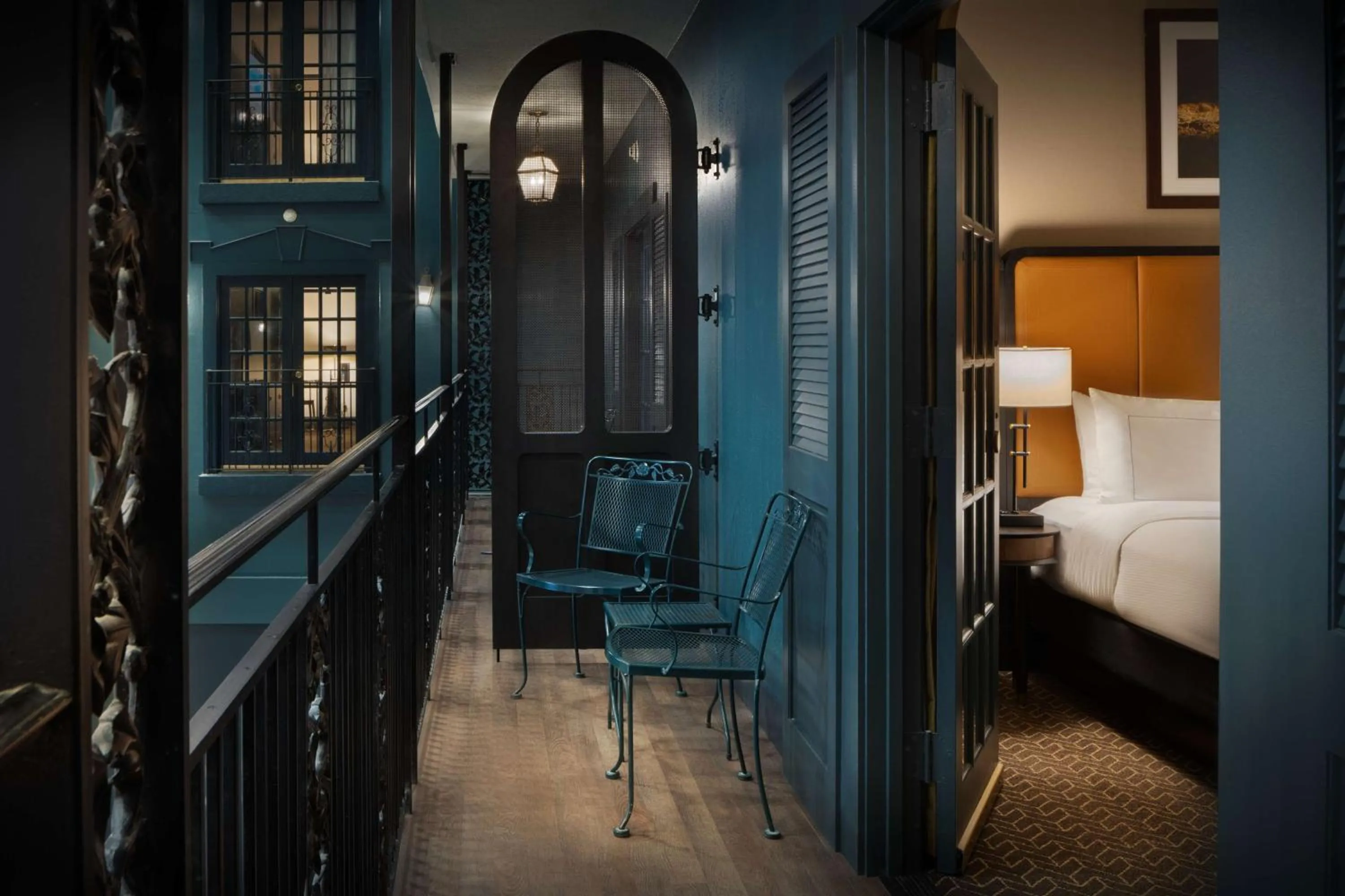 Bed in DoubleTree Suites by Hilton Lexington