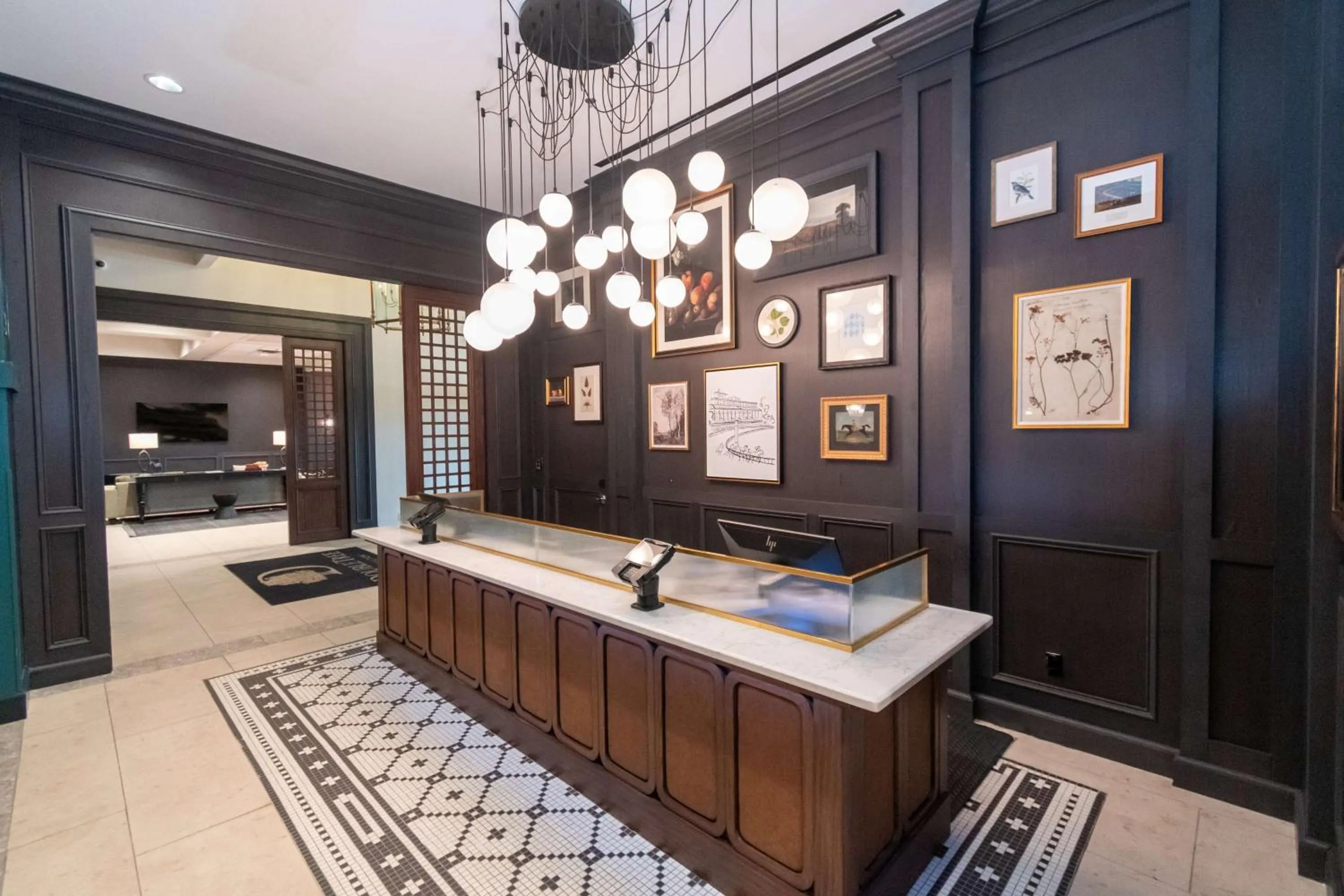 Lobby or reception in DoubleTree Suites by Hilton Lexington