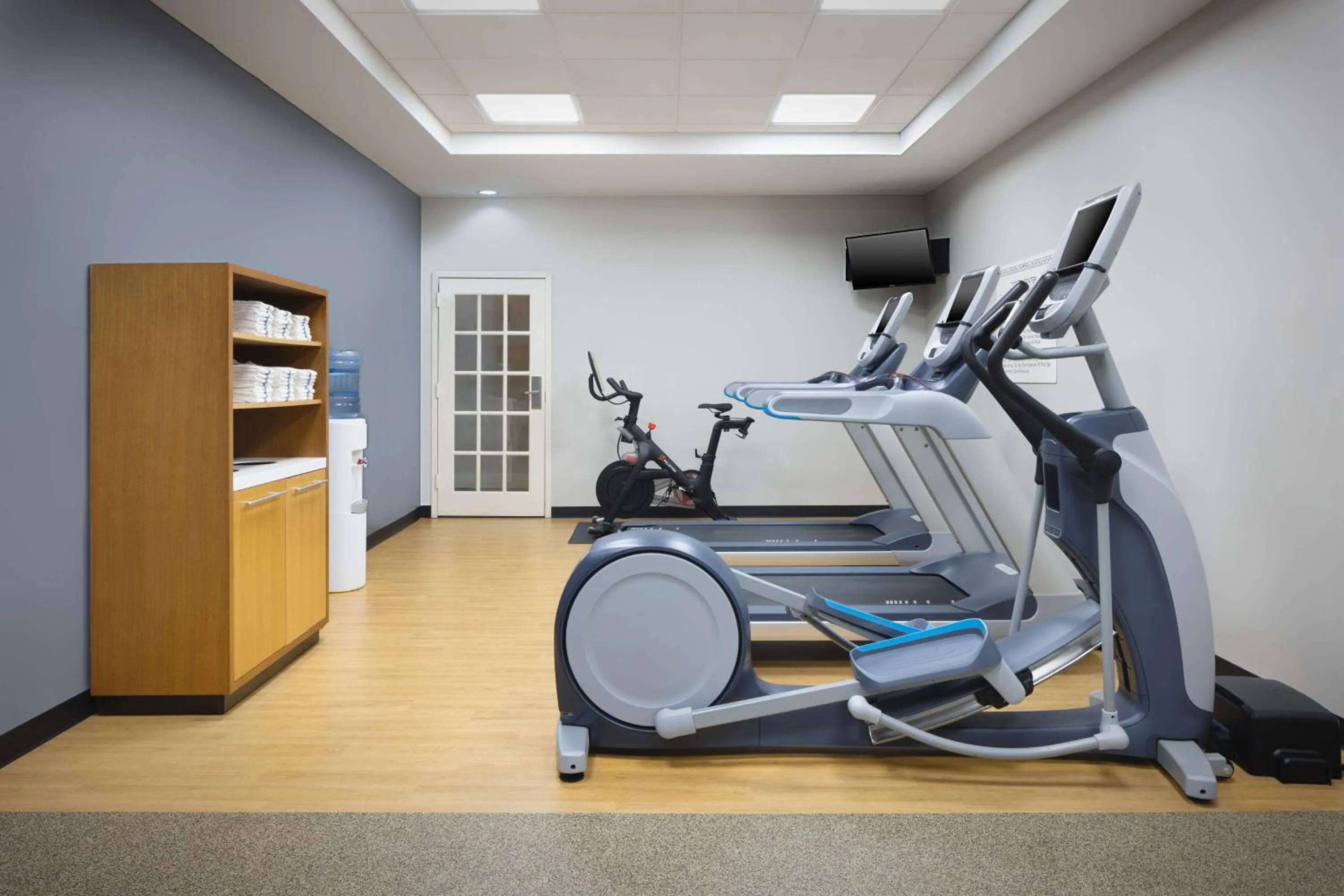 Fitness centre/facilities in DoubleTree Suites by Hilton Lexington