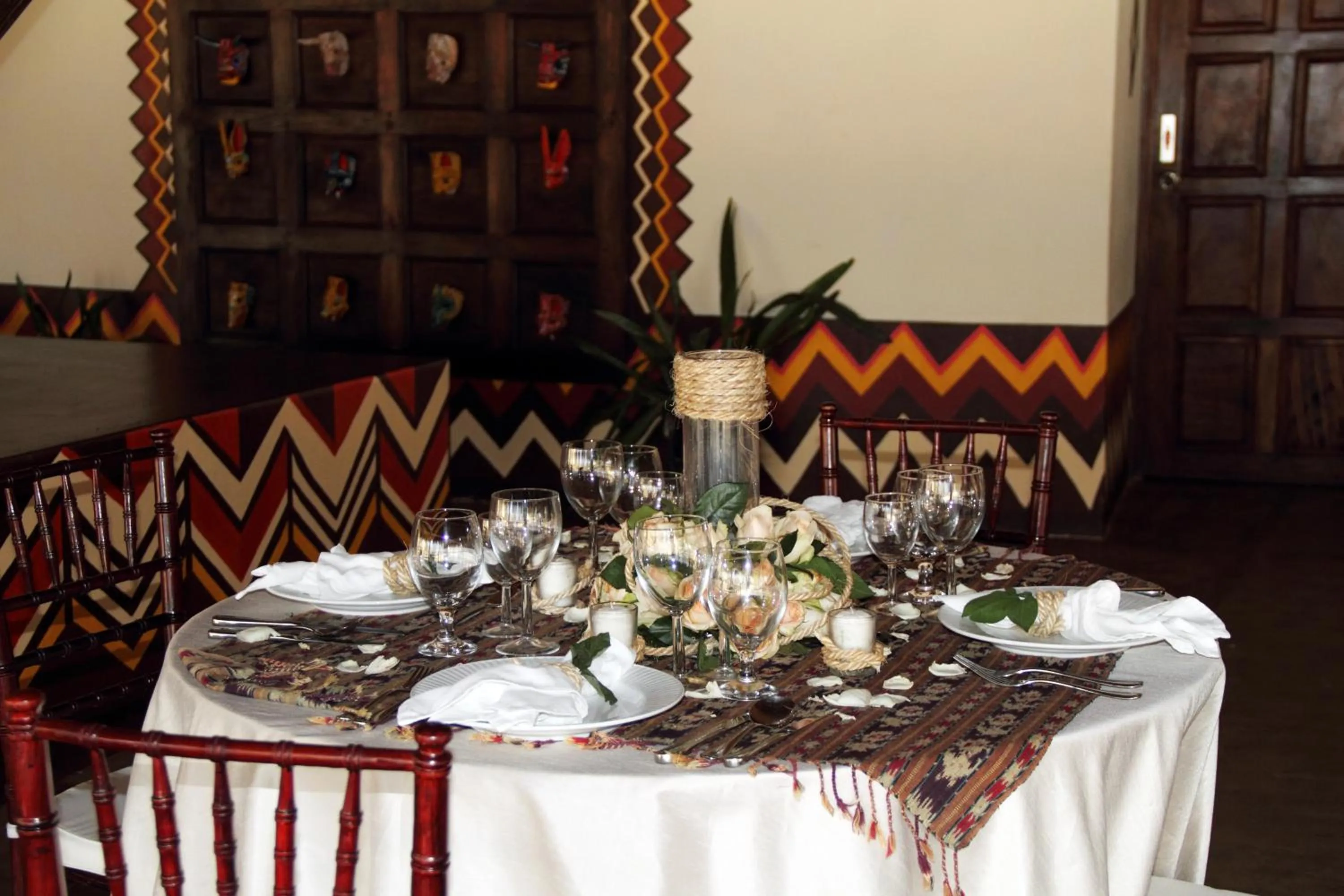 Restaurant/places to eat in Punta Teonoste Beach Resort