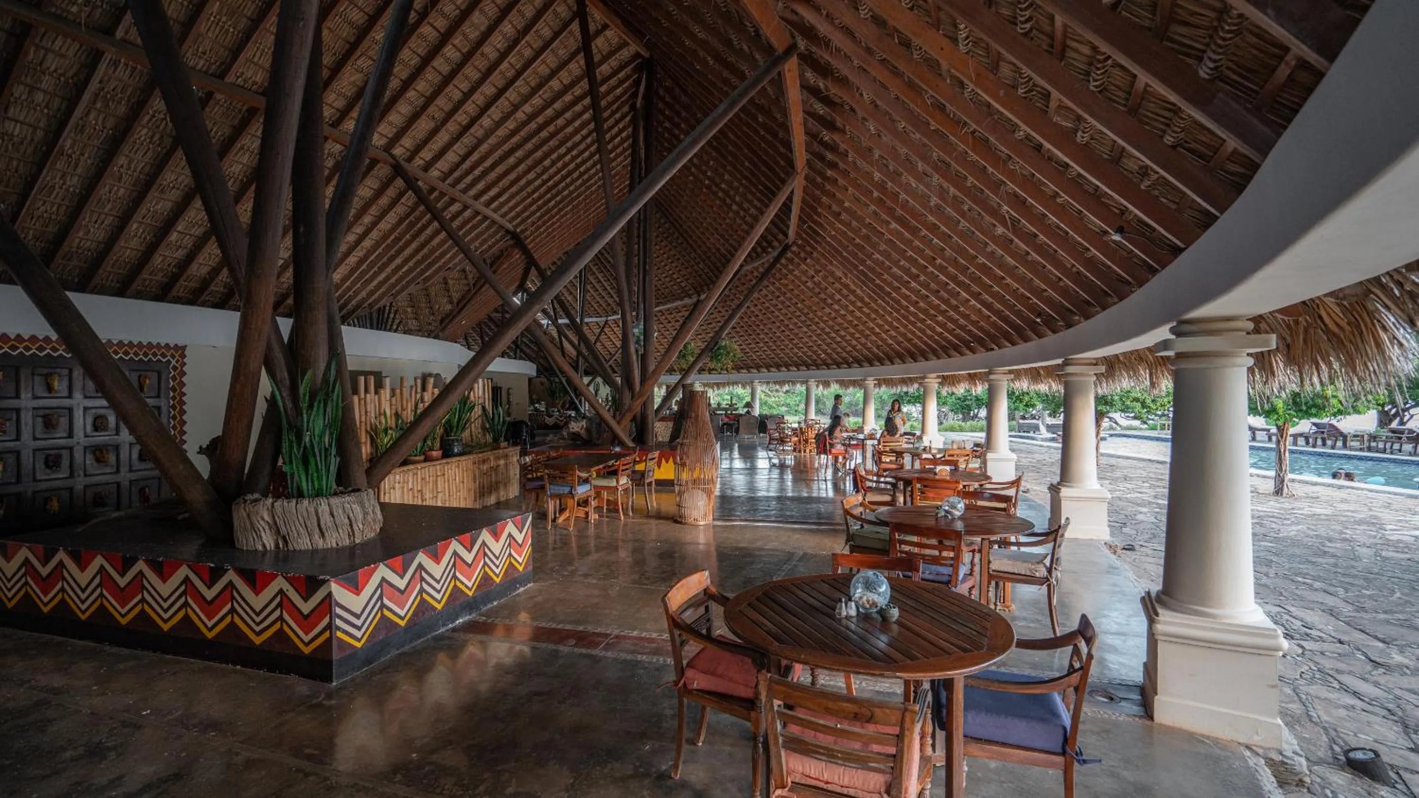 Restaurant/places to eat in Punta Teonoste Beach Resort