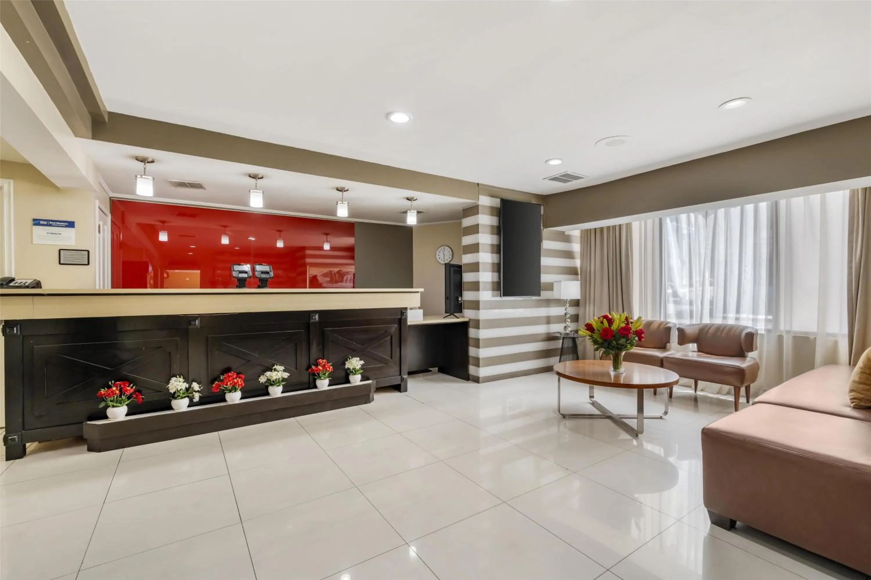 Lobby or reception in Best Western Plus LA Mid-Town Hotel