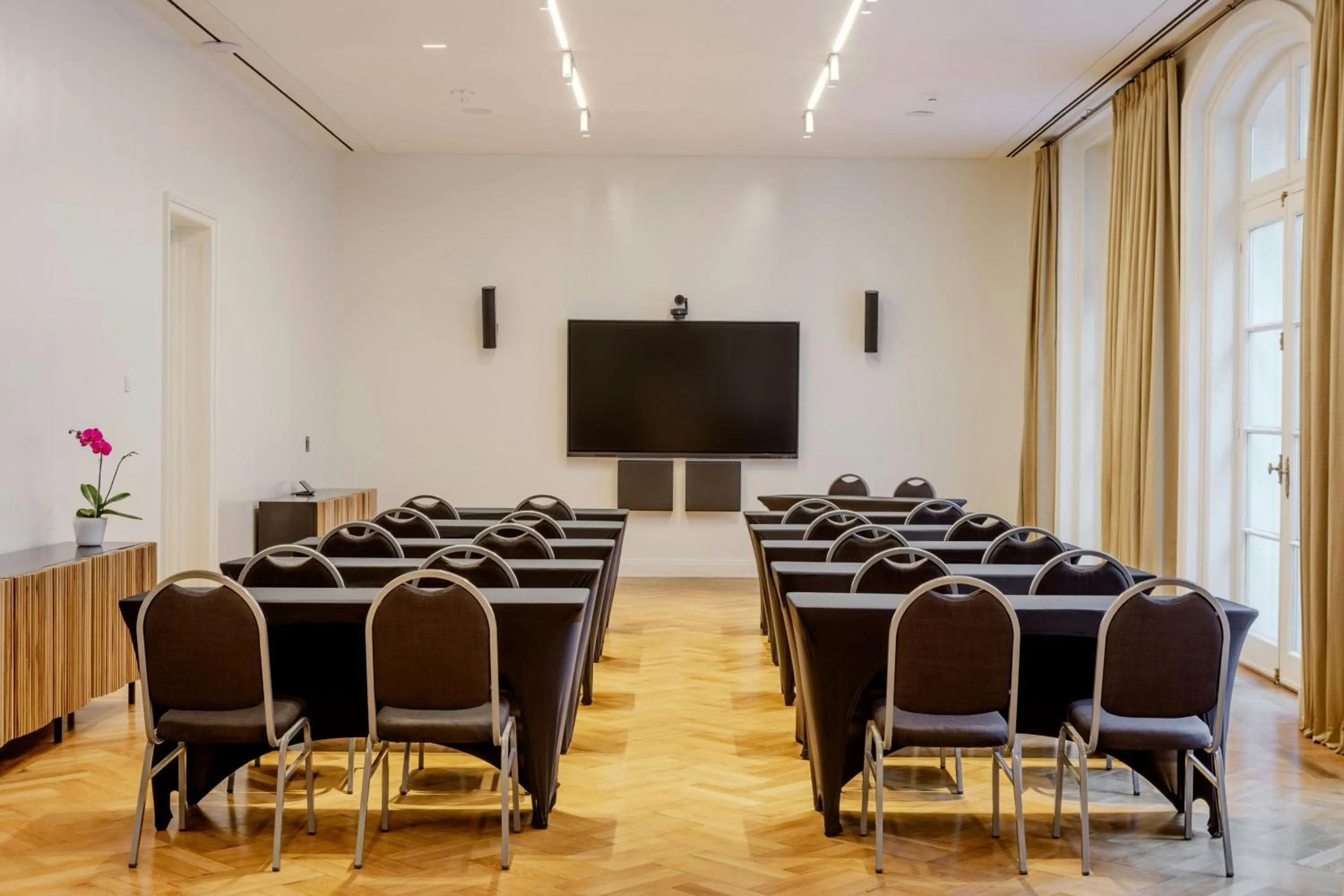 Meeting/conference room in Recoleta Grand, Buenos Aires, a Tribute Portfolio Hotel