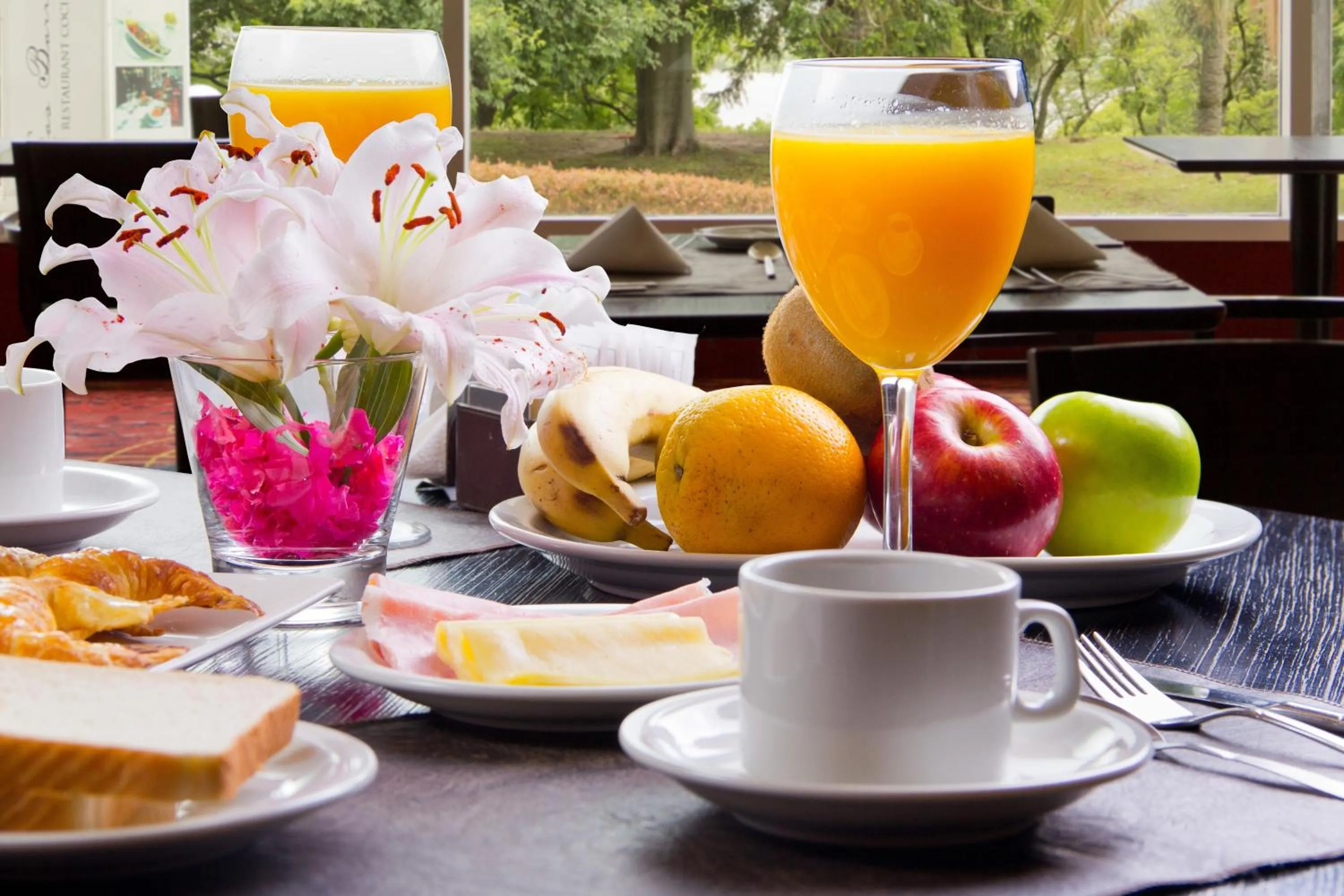 Food in Howard Johnson Plaza Resort & Casino Mayorazgo