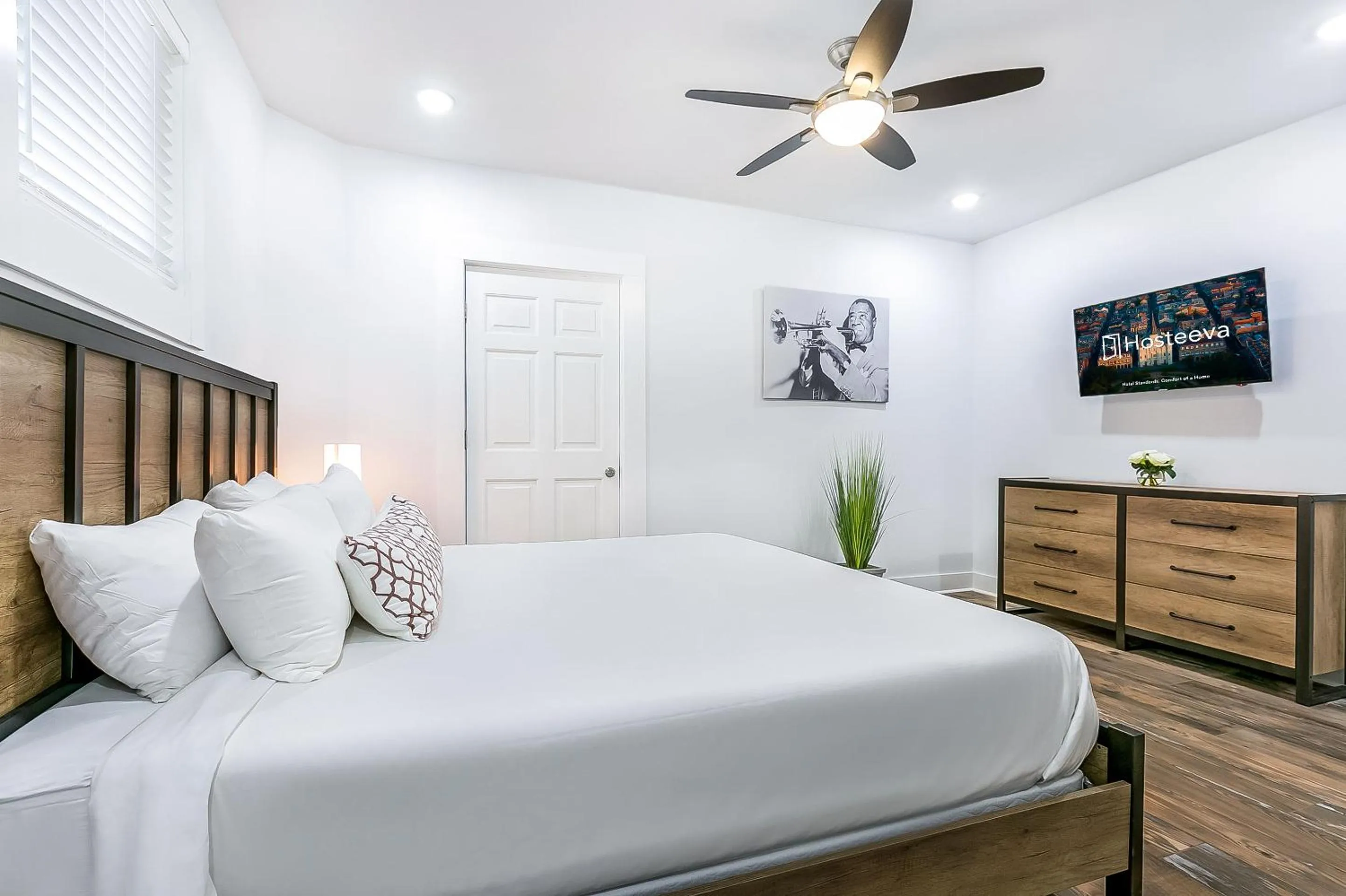 Bedroom, Bed in Urban Oasis 4BD House close to FQ & City Hot Spots'
