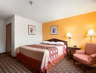 Queen Studio Suite - Smoking in Brookville Inn