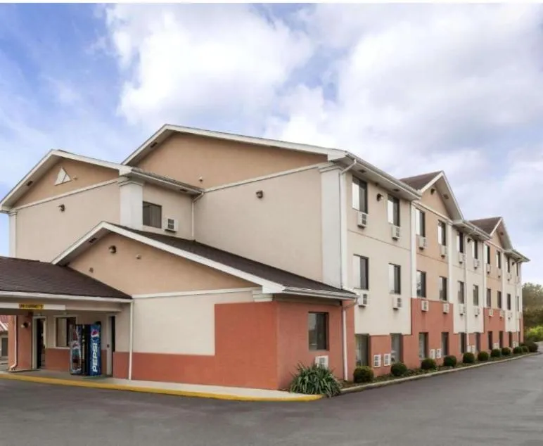 Property building in Brookville Inn