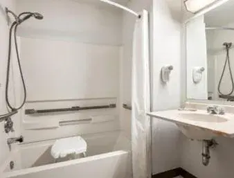 King Room - Mobility Access/Non-Smoking in Super 8 by Wyndham Brookville King Room - Mobility Access/Non-Smoking in Super 8 by Wyndham Brookville