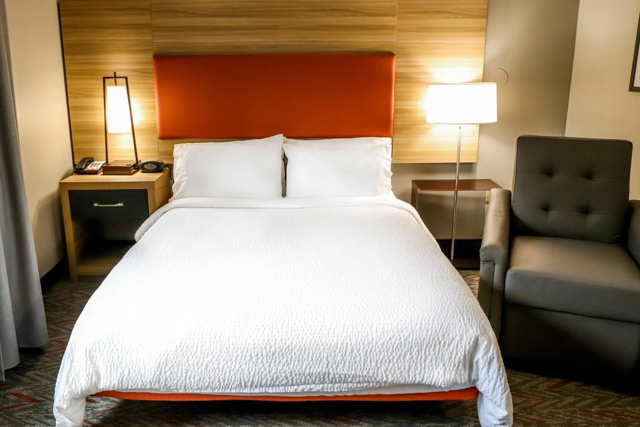 Photo of the whole room, Bed in Candlewood Suites Richmond Airport by IHG