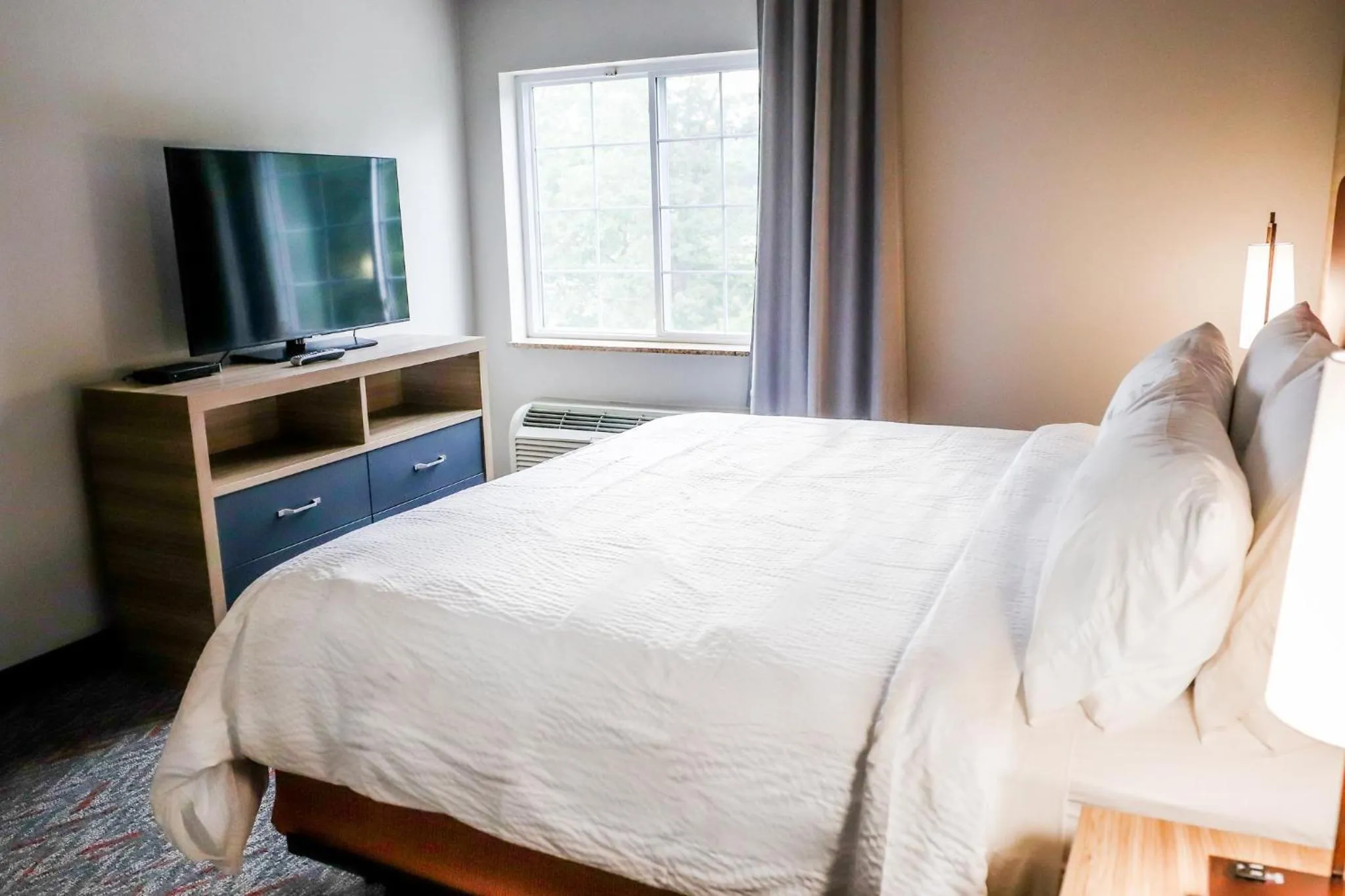 Bedroom, Bed in Candlewood Suites Richmond Airport by IHG