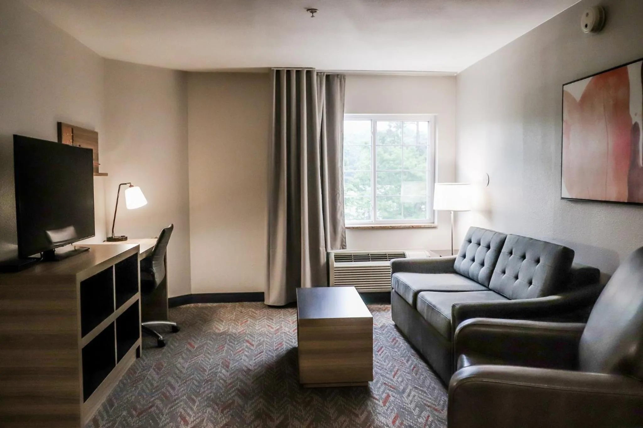 Bedroom in Candlewood Suites Richmond Airport by IHG