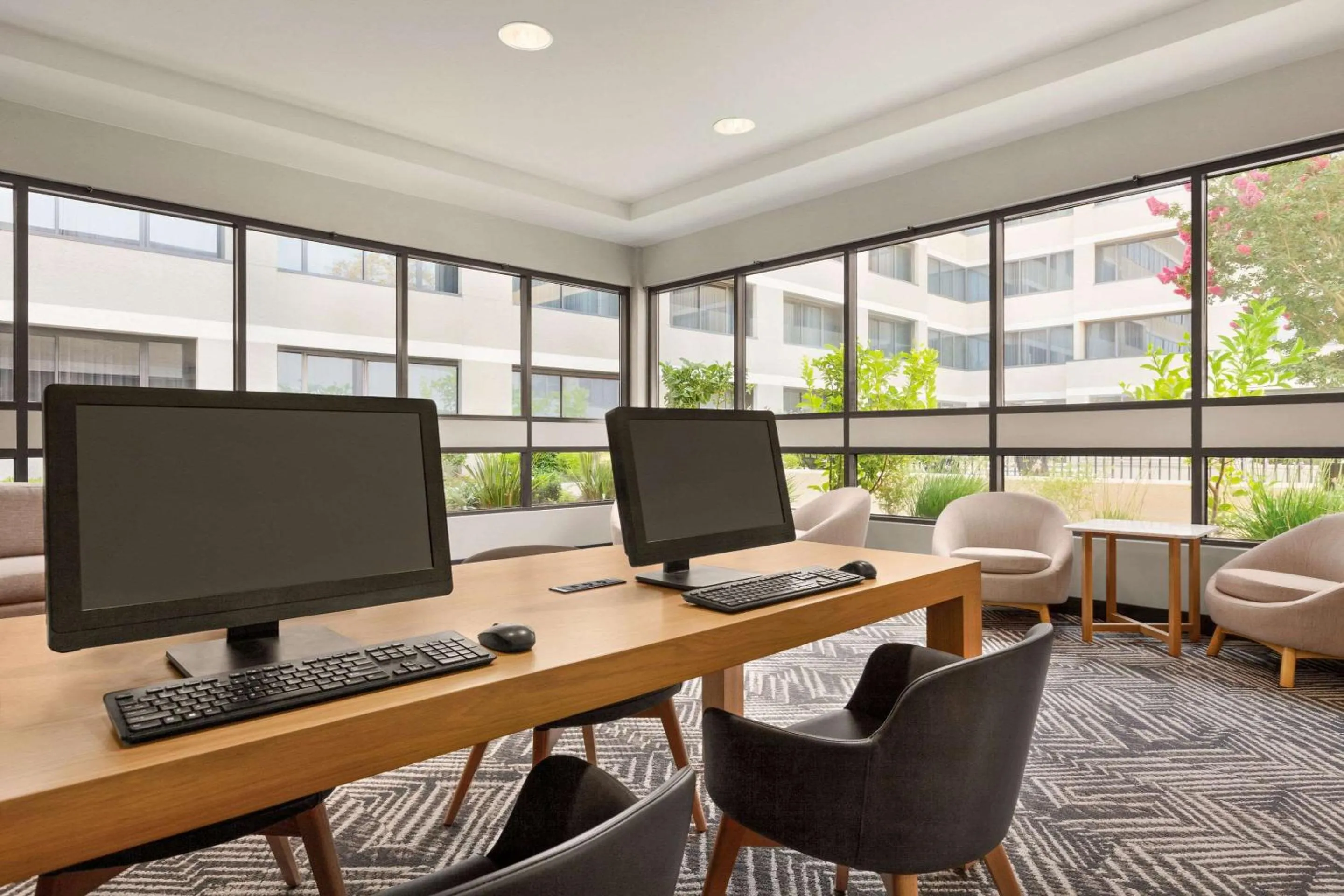 Business facilities in Radisson Hotel Sunnyvale - Silicon Valley
