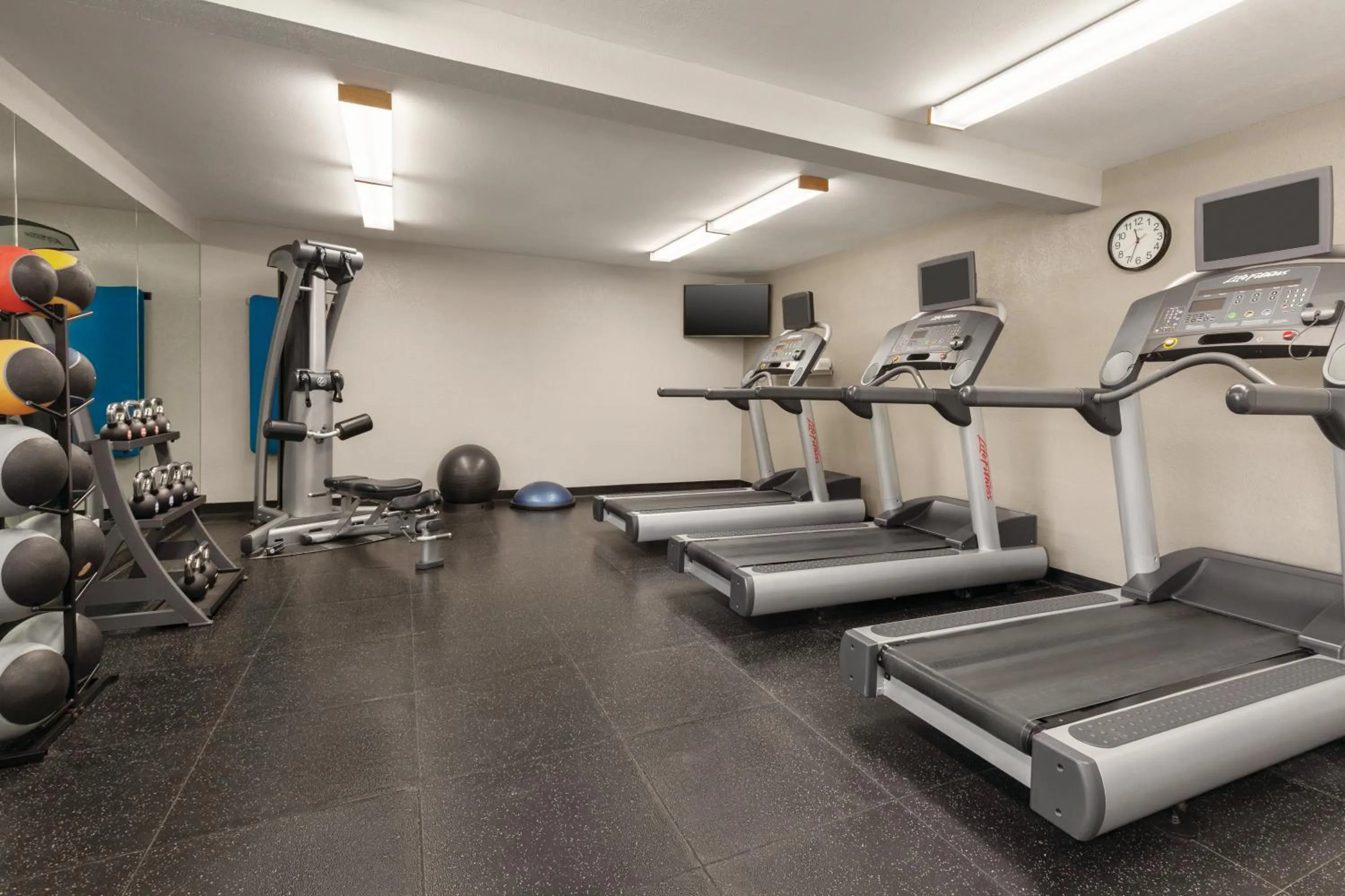 Fitness centre/facilities in Radisson Hotel Sunnyvale - Silicon Valley