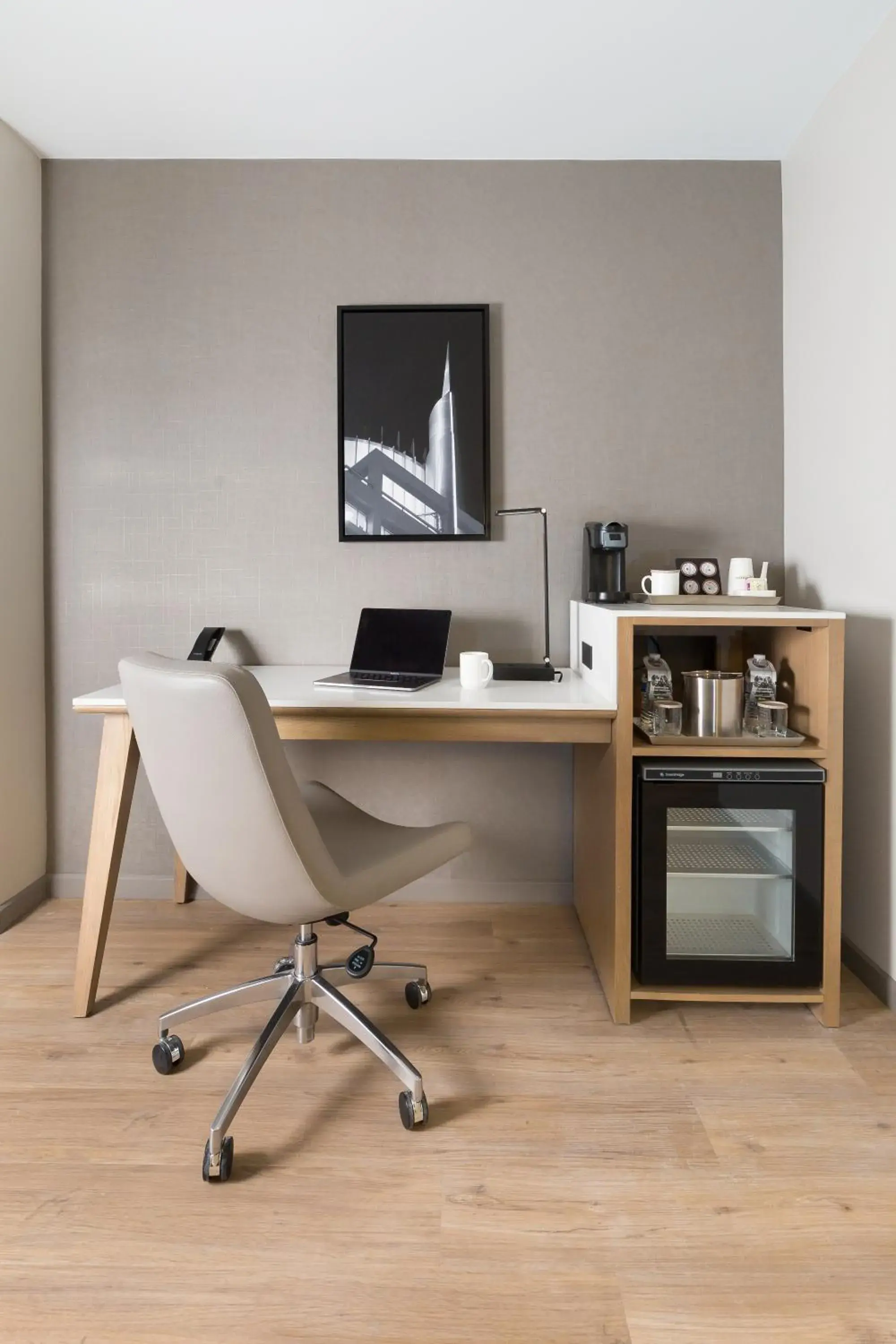 Queen Room with Two Queen Beds - Non-Smoking in Radisson Hotel Sunnyvale - Silicon Valley Queen Room with Two Queen Beds - Non-Smoking in Radisson Hotel Sunnyvale - Silicon Valley