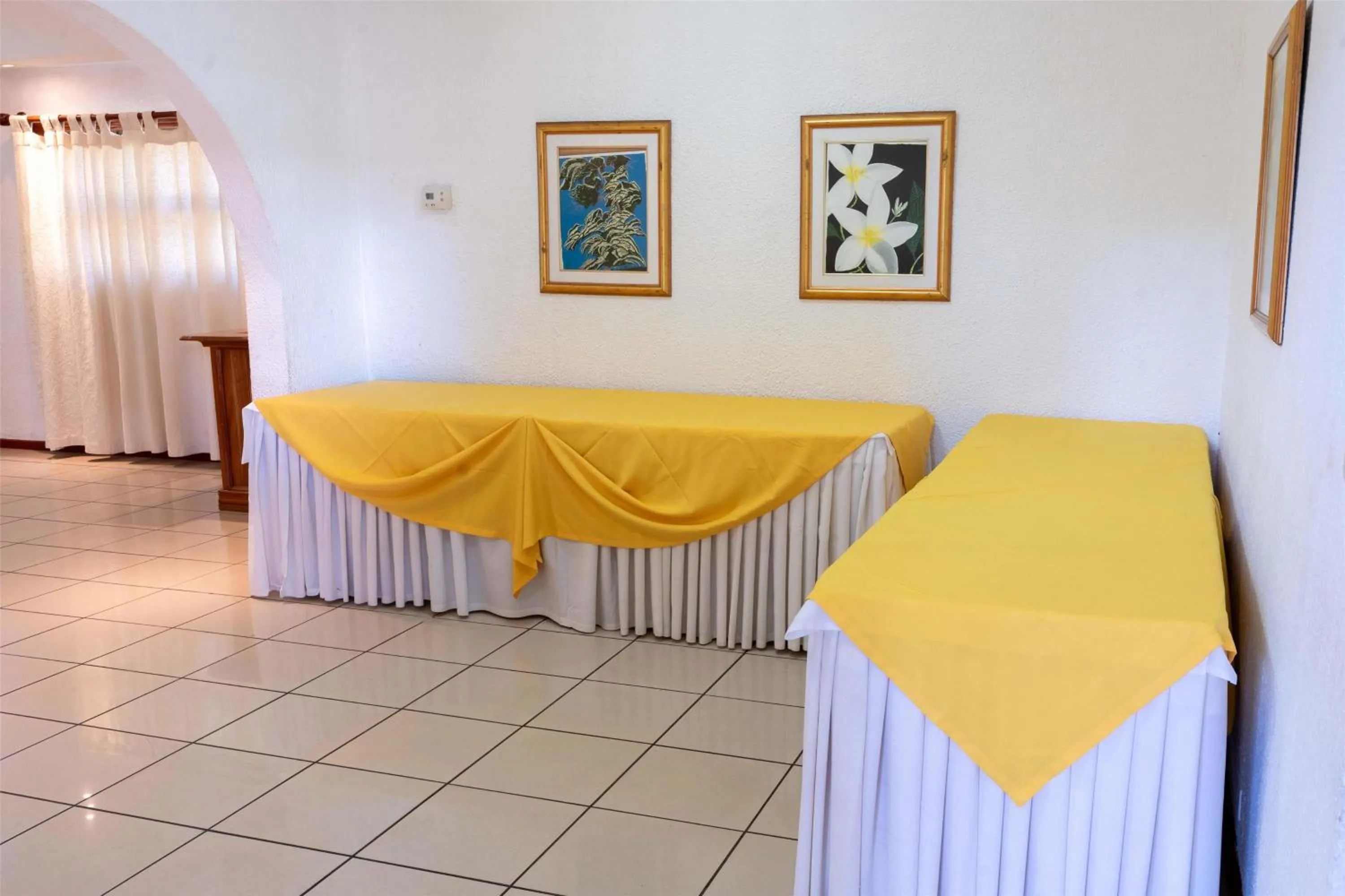 Meeting/conference room in Best Western Las Mercedes Airport
