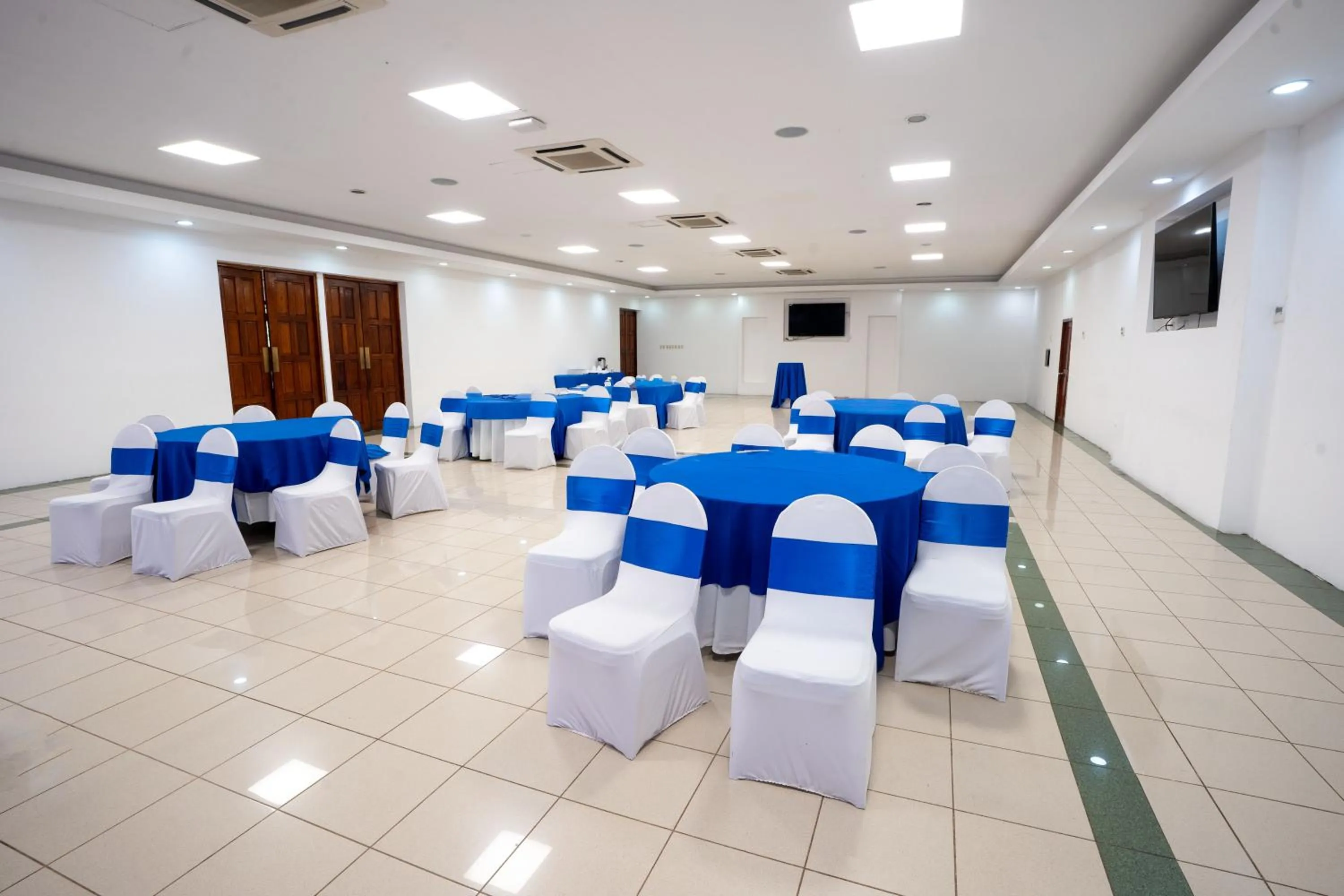 Meeting/conference room in Best Western Las Mercedes Airport