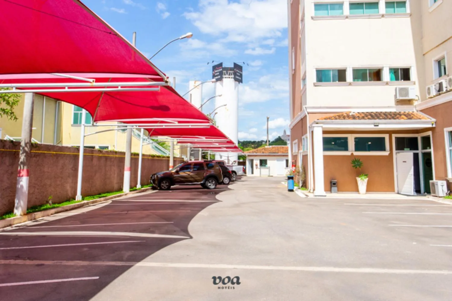 Property building in VOA Express Inn Hotel Orquídea