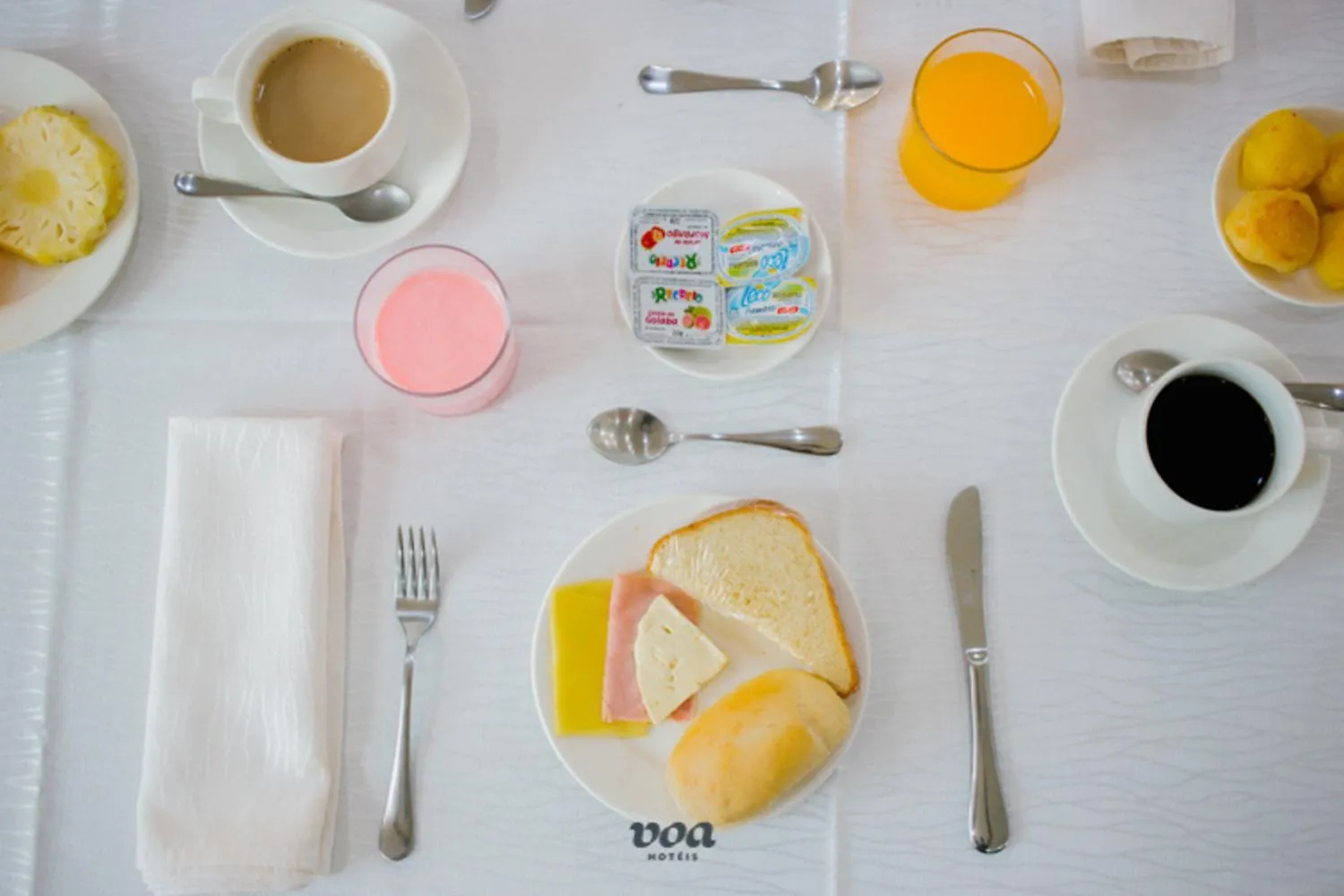 Breakfast in VOA Express Inn Hotel Orquídea