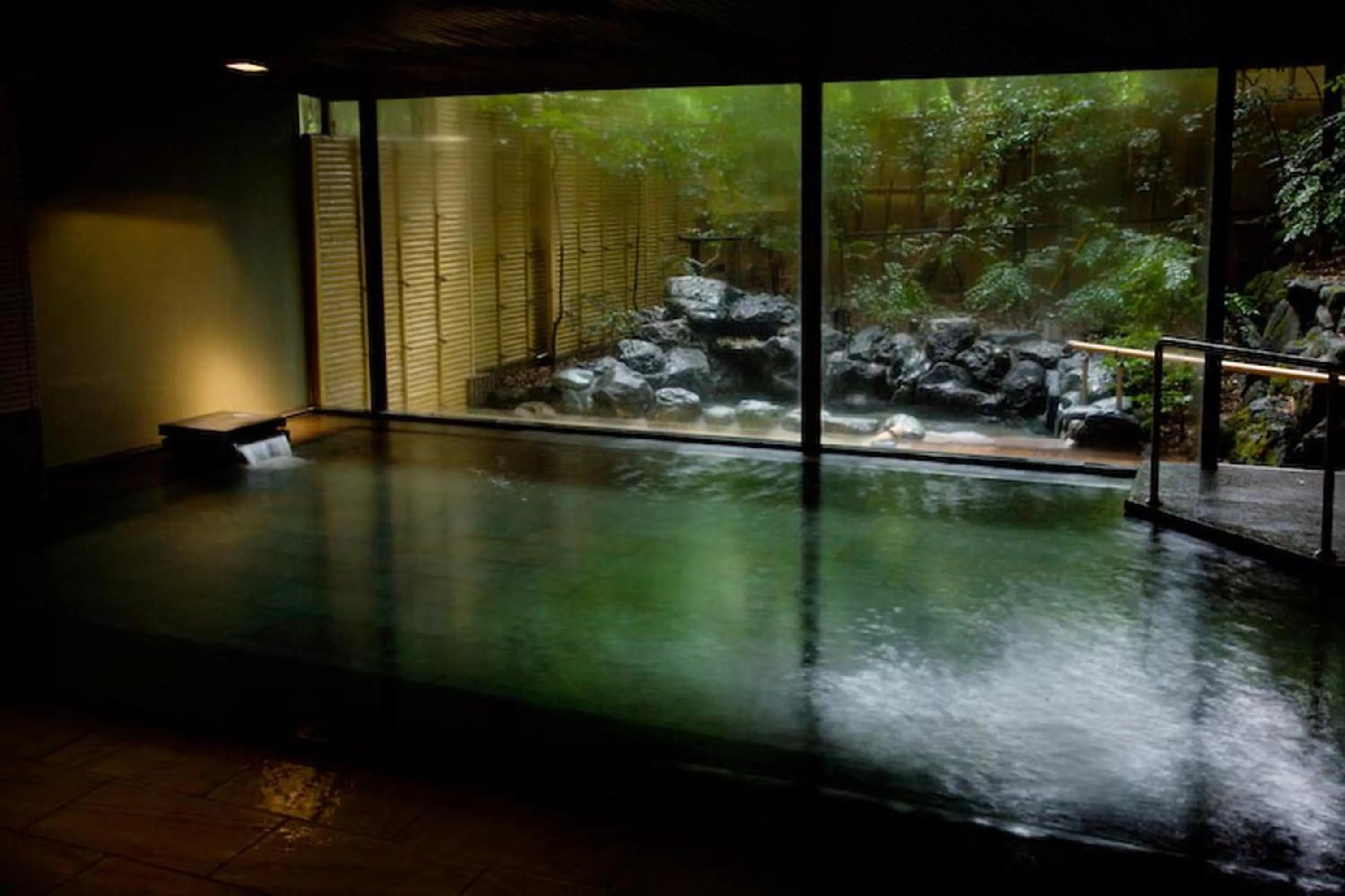 Hot Spring Bath in Oku Yugawara SANSUIROU