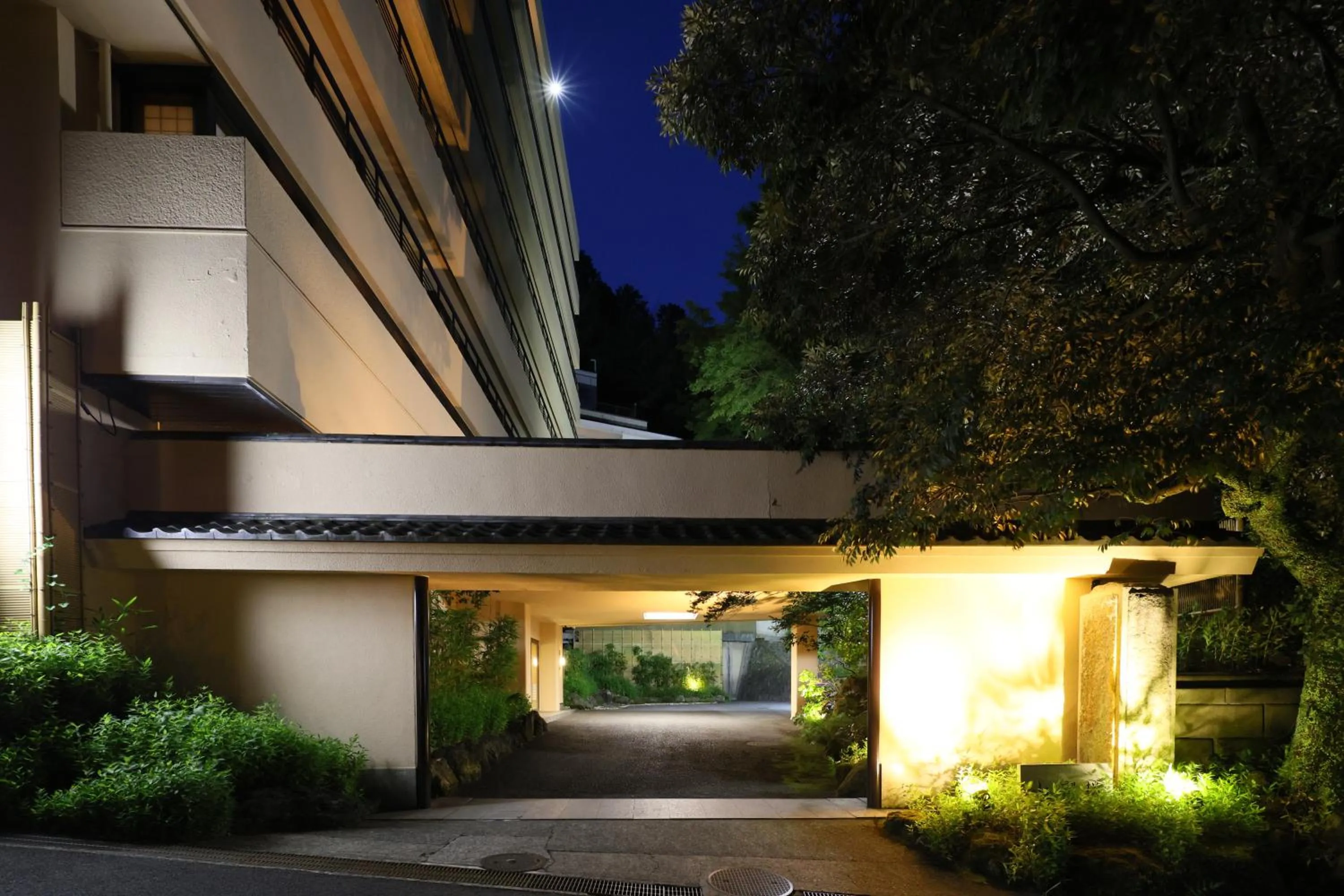 Facade/entrance in Oku Yugawara SANSUIROU