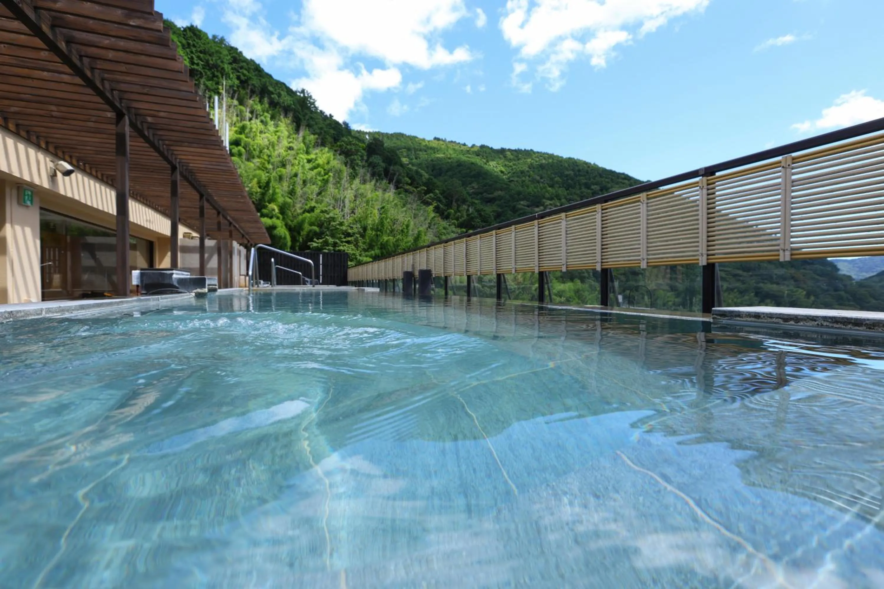 Natural landscape in Oku Yugawara SANSUIROU