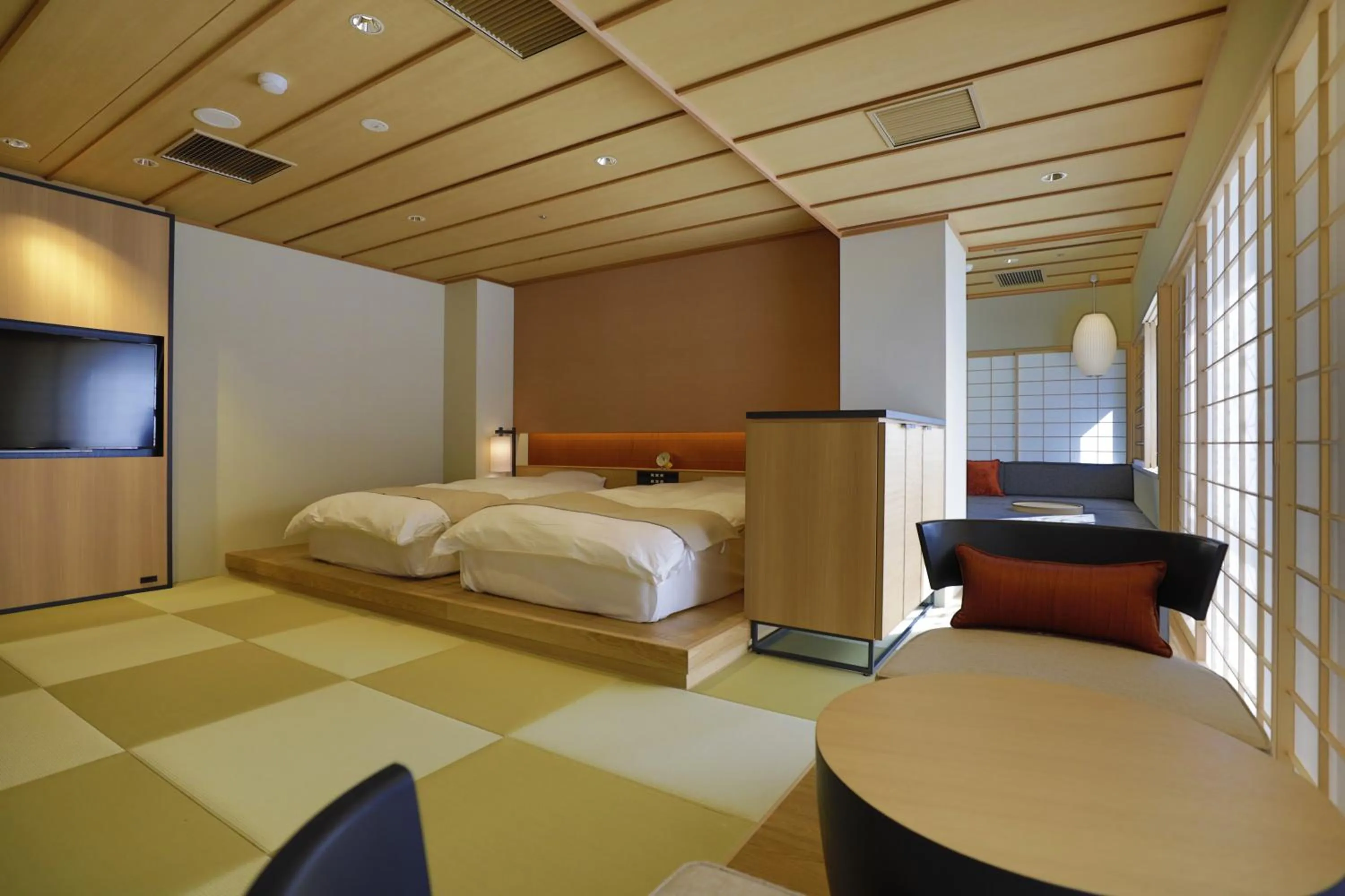 Photo of the whole room, Bed in Oku Yugawara SANSUIROU