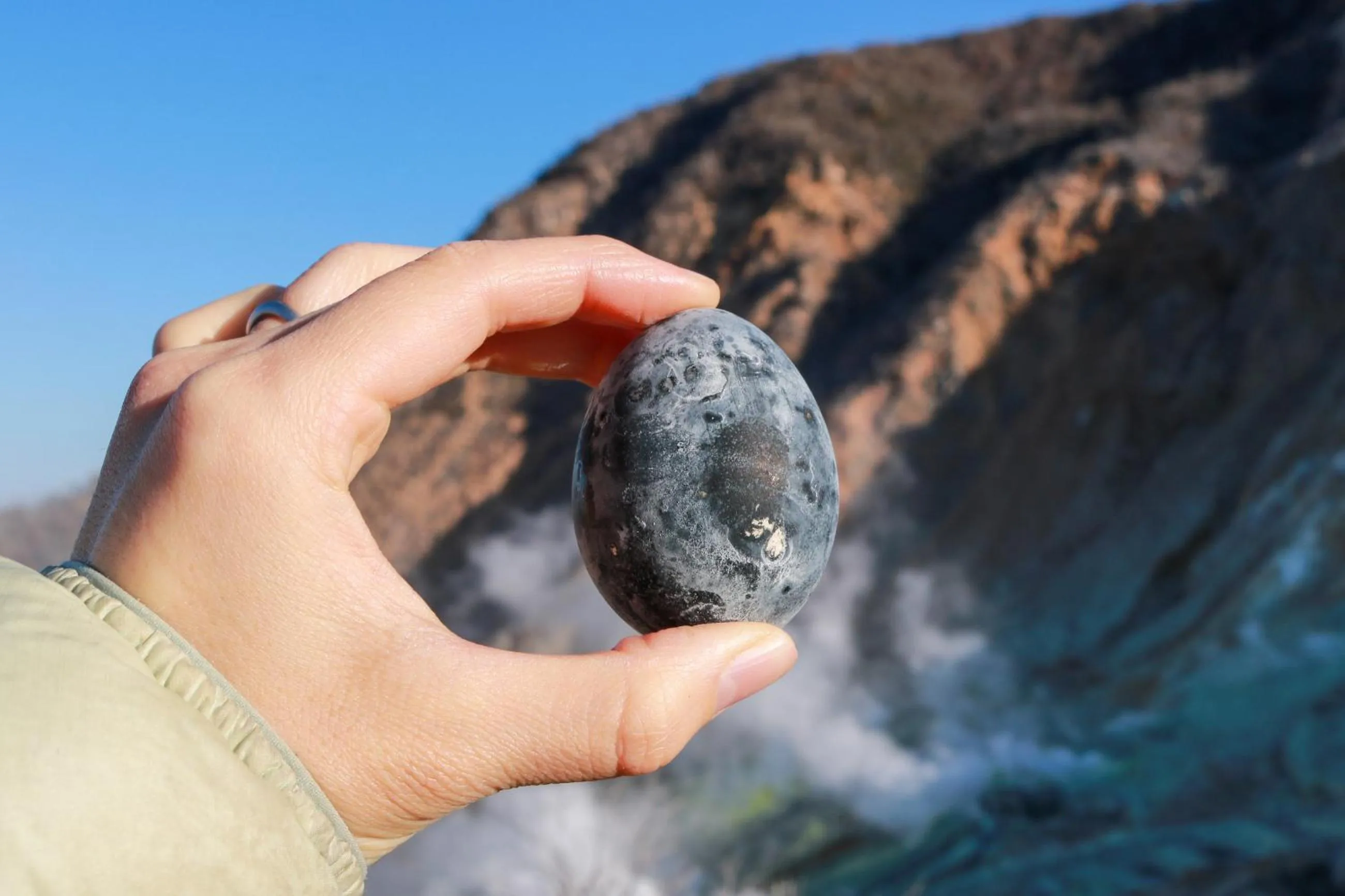 Nearby landmark in Oku Yugawara Tsubaki
