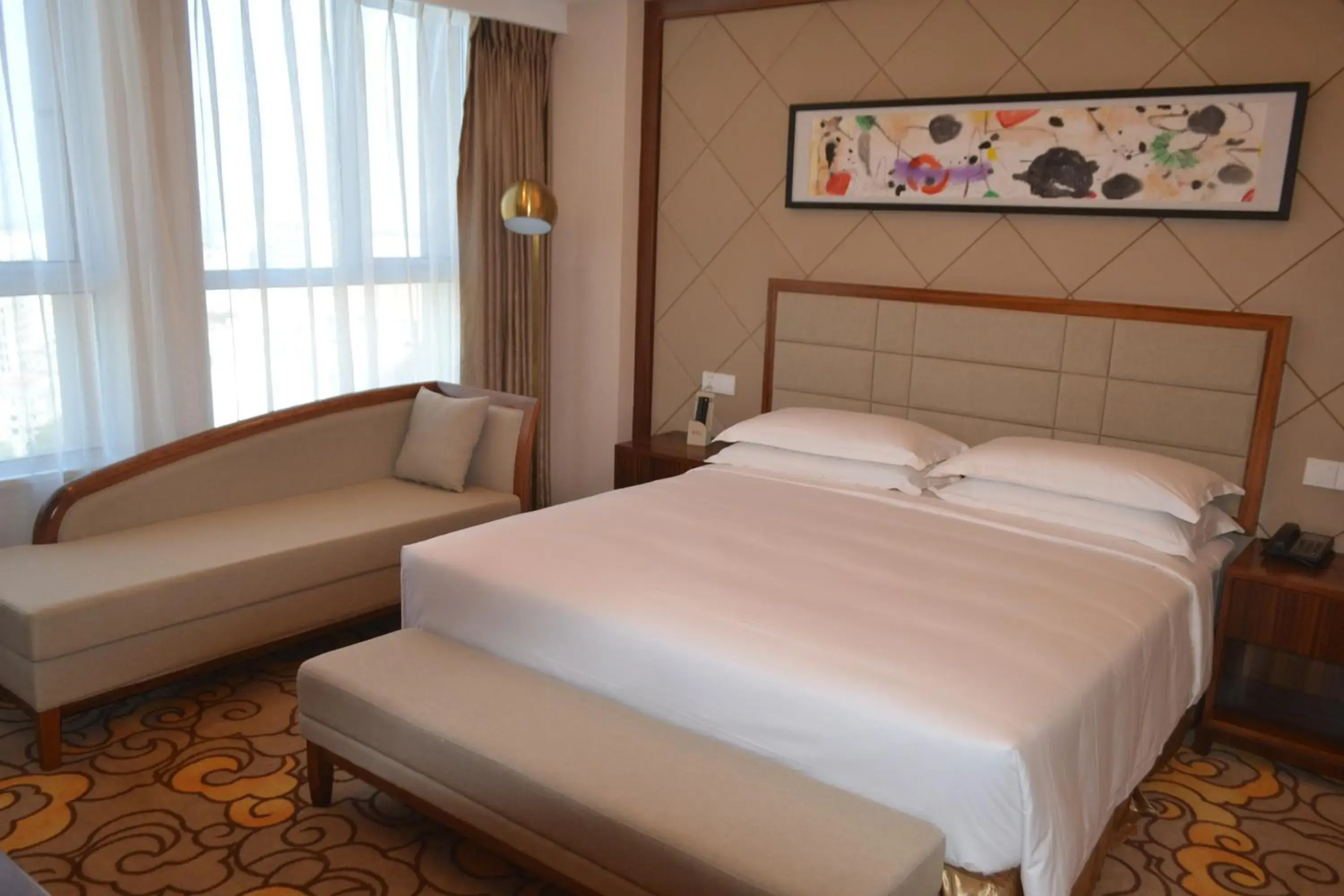 Deluxe Double Room with Bath in Hotel Kaloum Deluxe Double Room with Bath in Hotel Kaloum