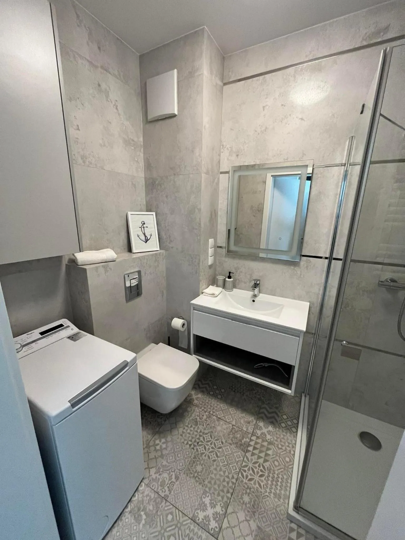 Bathroom in Sleepy3city Apartments Batorego 9