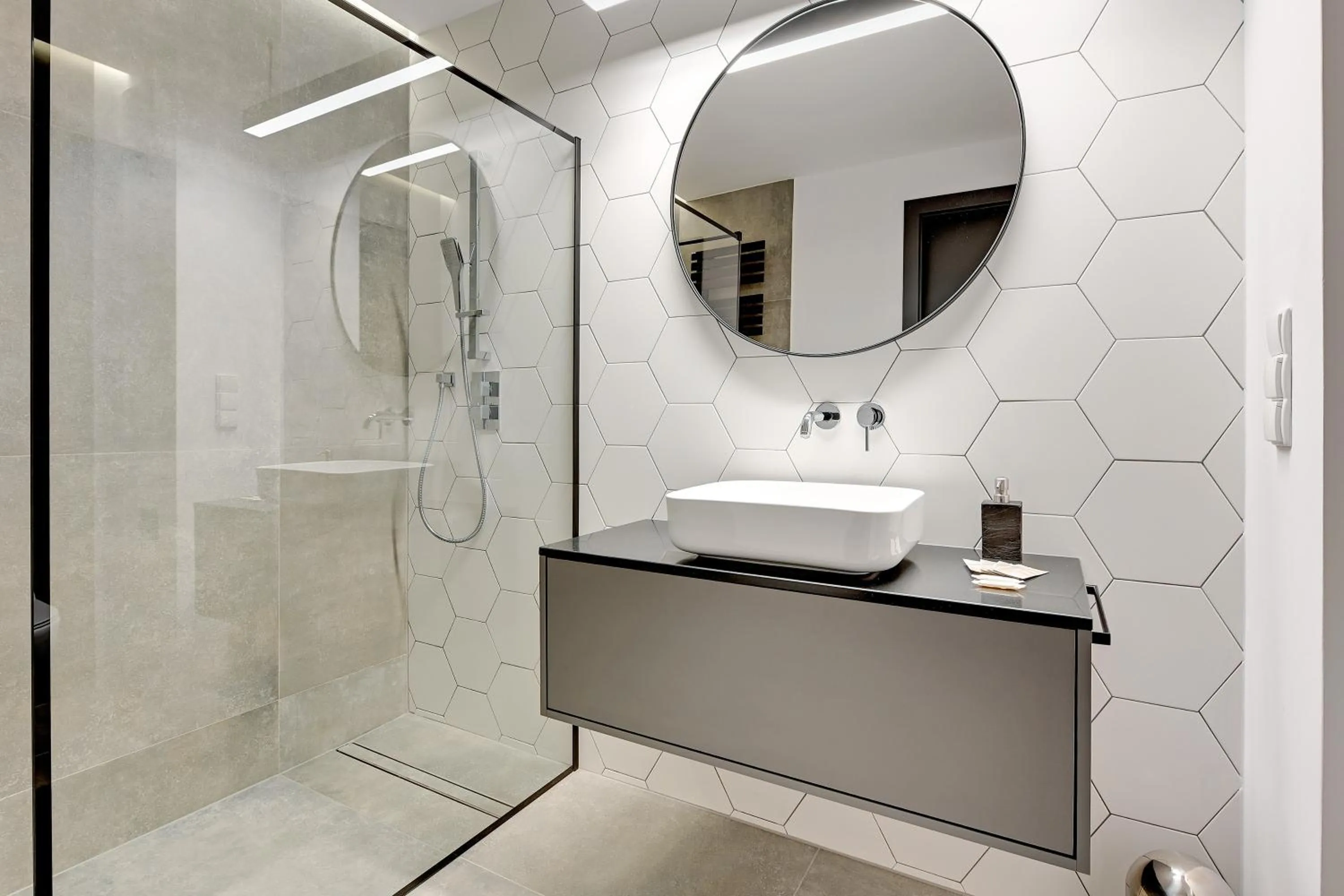 Bathroom in Sleepy3city Apartments Batorego 9