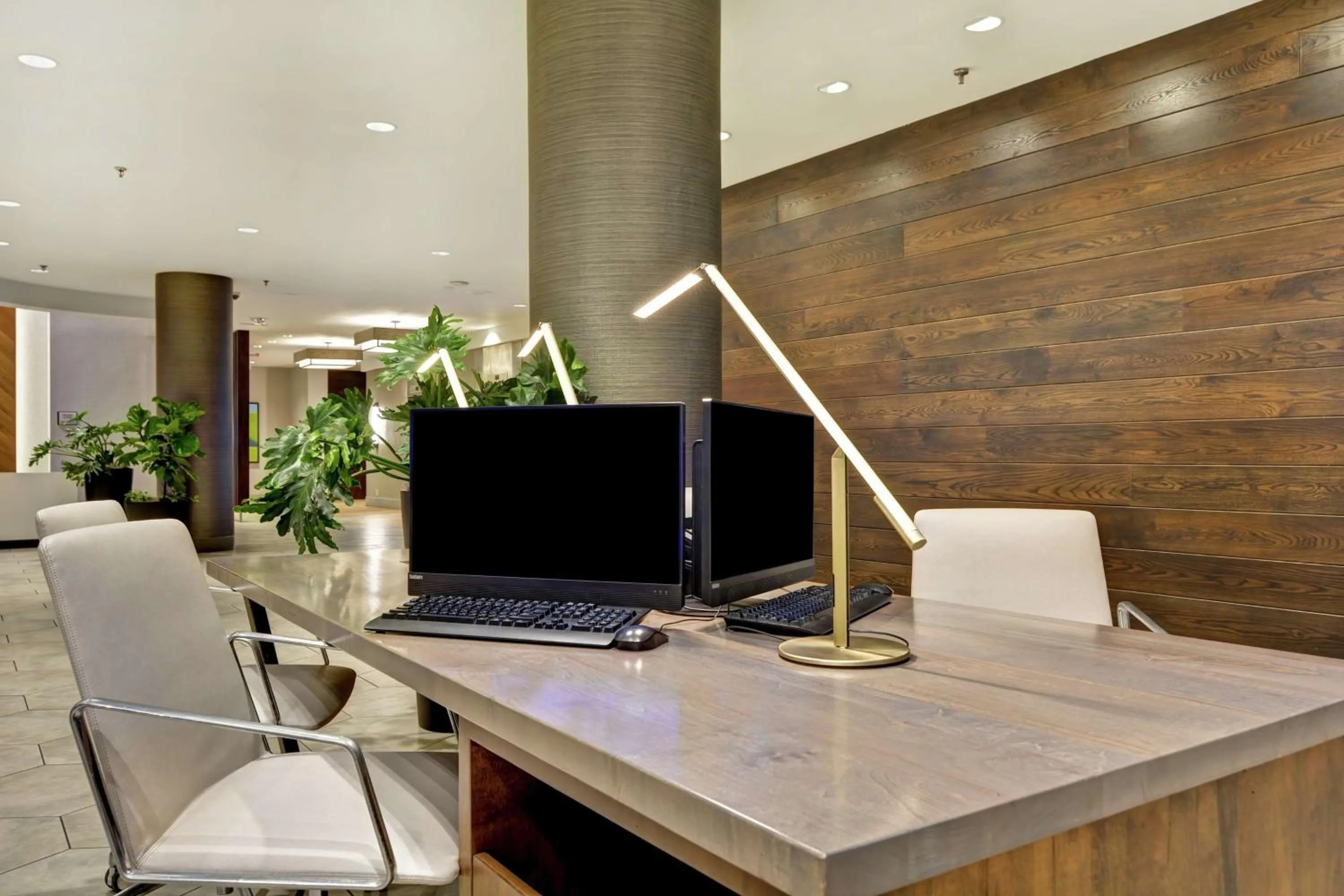 Business facilities in Embassy Suites by Hilton Minneapolis Airport