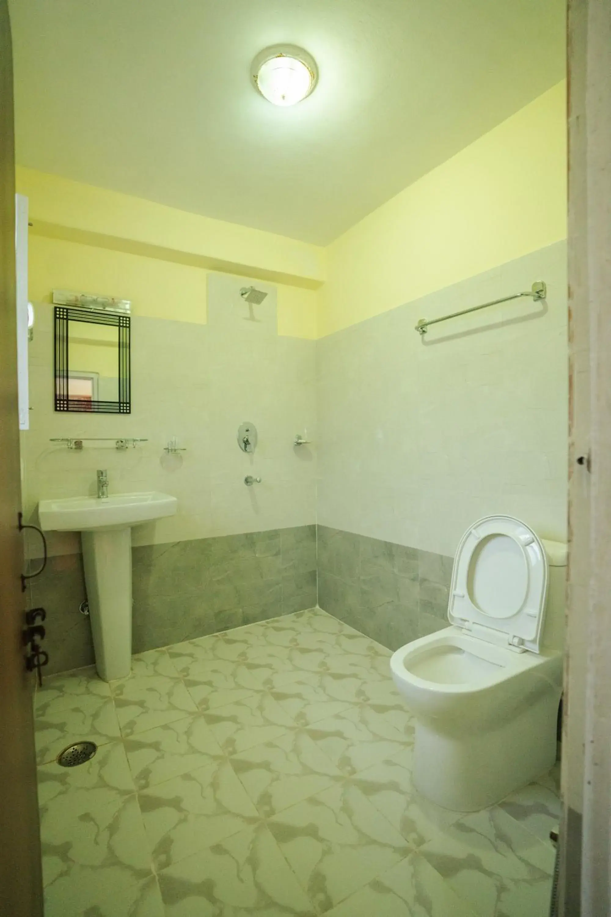 Deluxe Triple Room in Hotel Himalayan Inn Deluxe Triple Room in Hotel Himalayan Inn