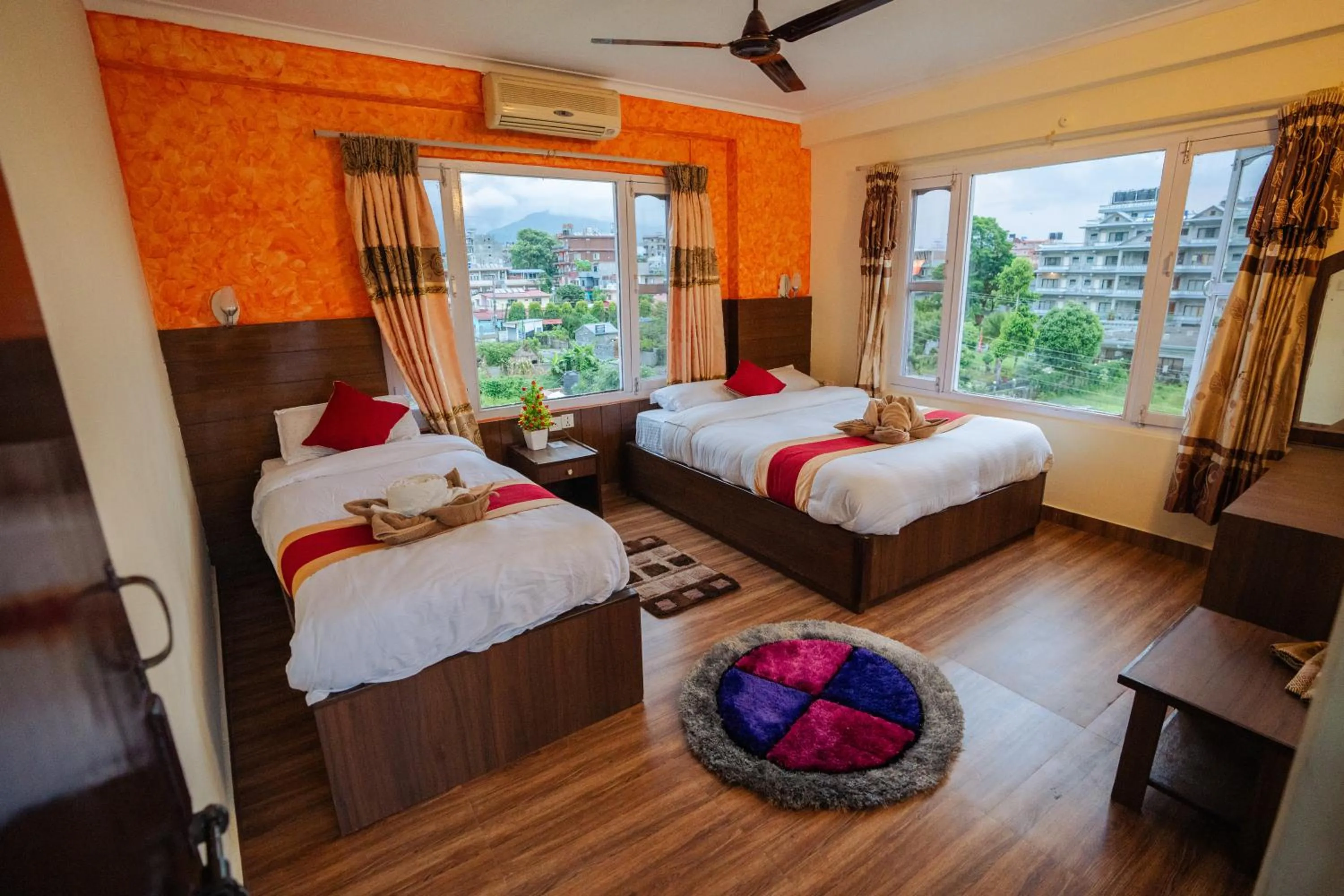 Bed in Hotel Himalayan Inn